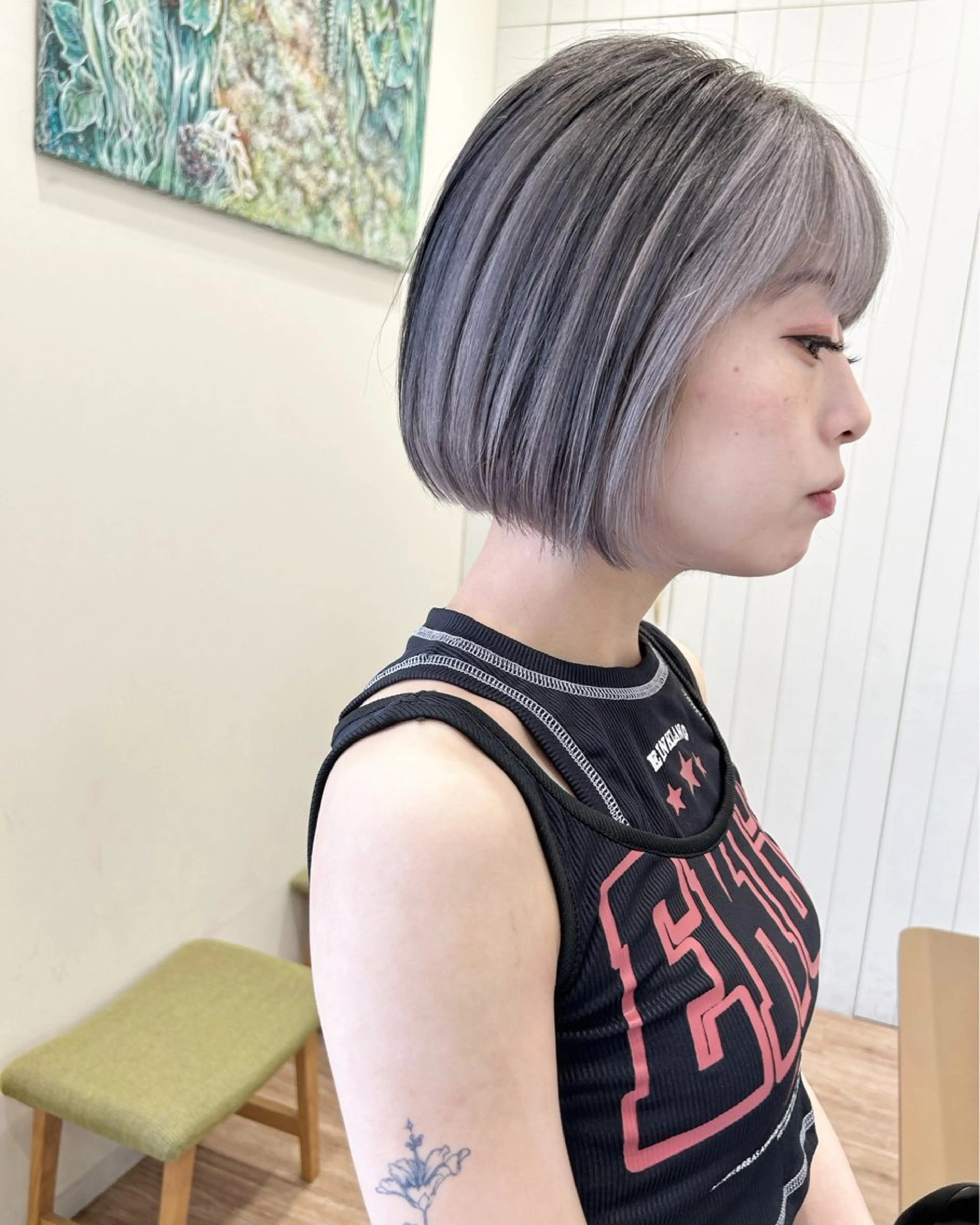 ショート カラー 黒髪 シルバー ヘアカラー トリートメント ケアブリーチ 坪井佑樹のヘアスタイル