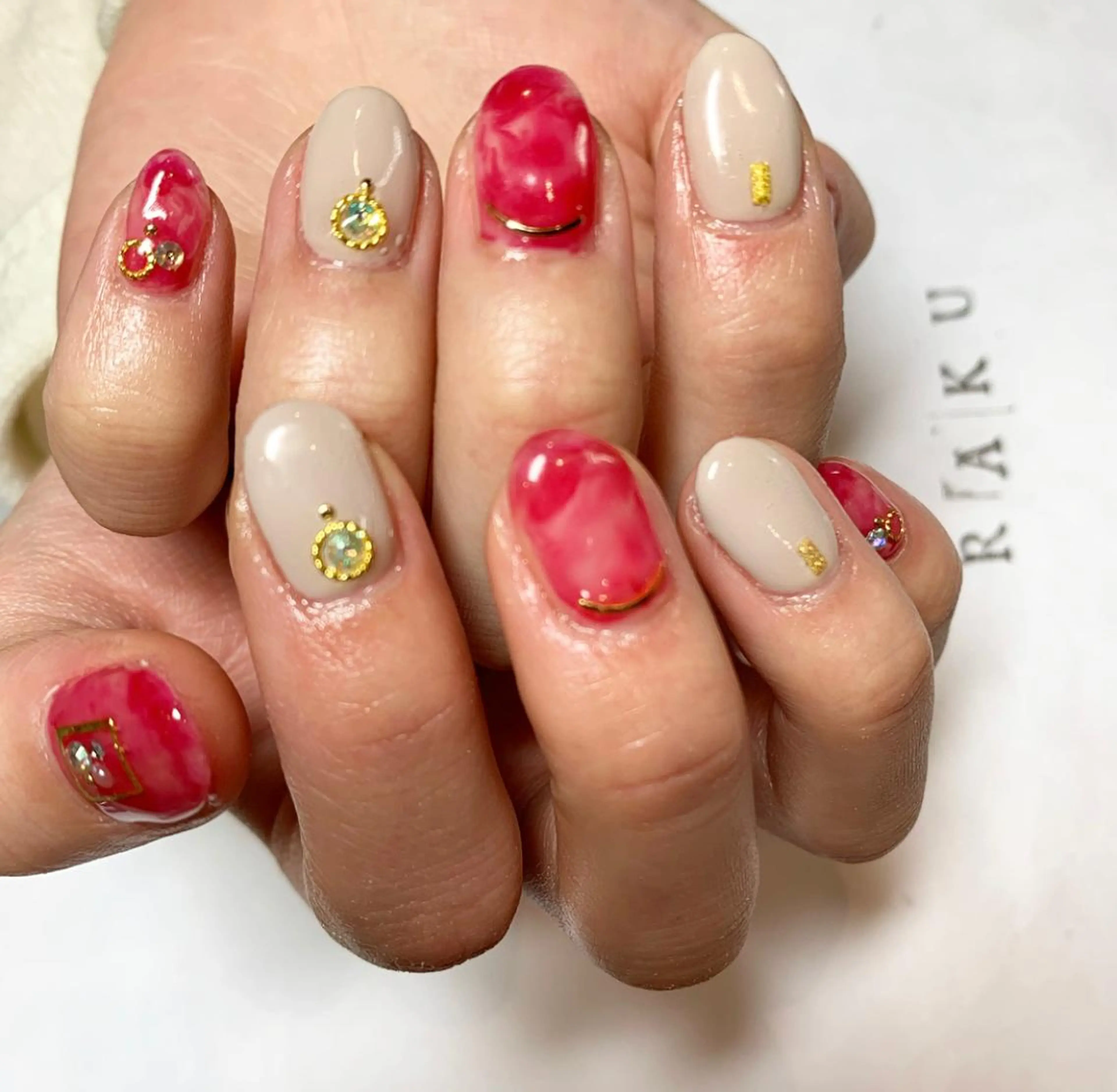 ネイル 駒月 明日香のネイルデザイン