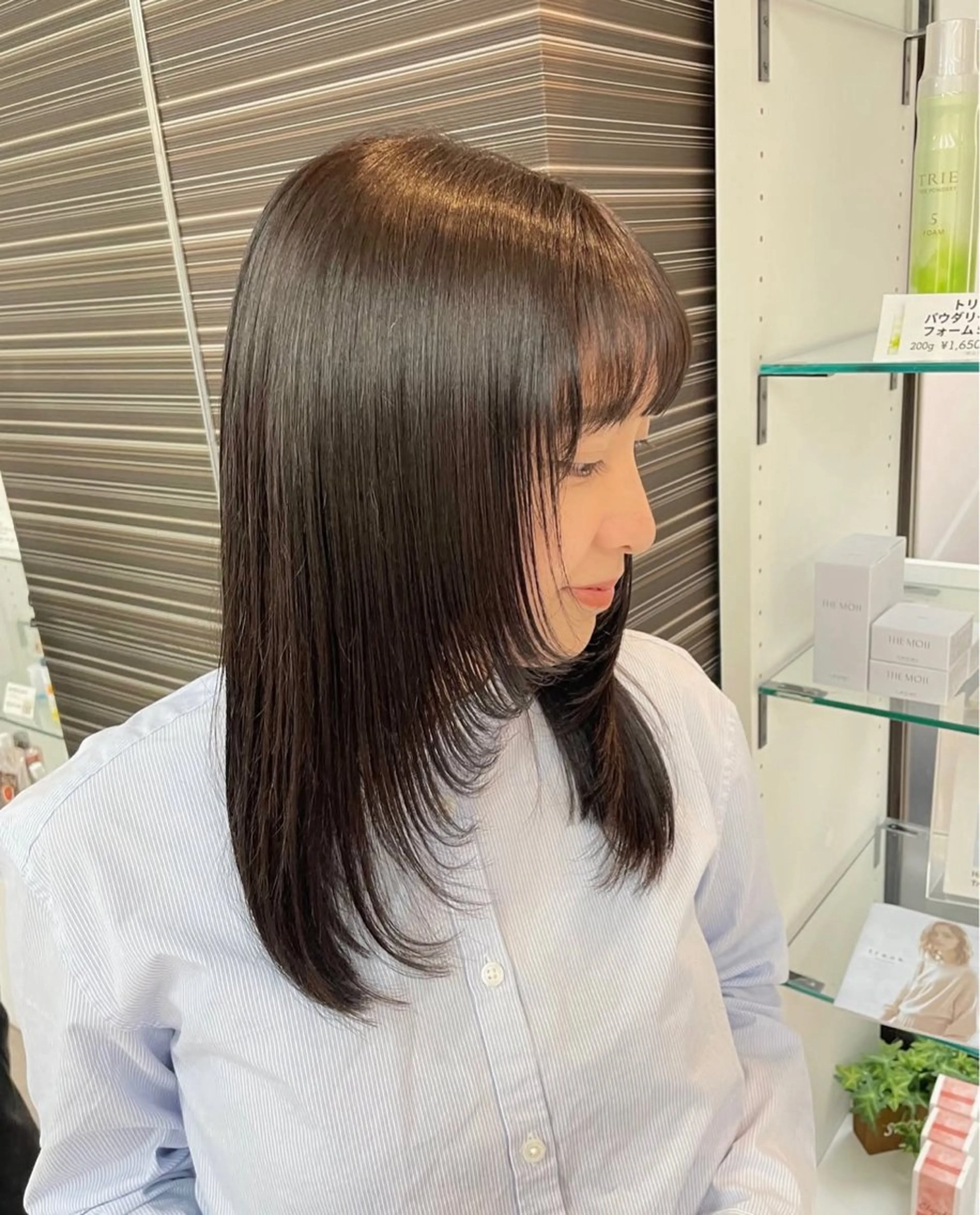 セミロング カラー グレージュ レイヤーカット Bleu Terre所属・ブルーテーフ 大泉 遥愛のヘアスタイル