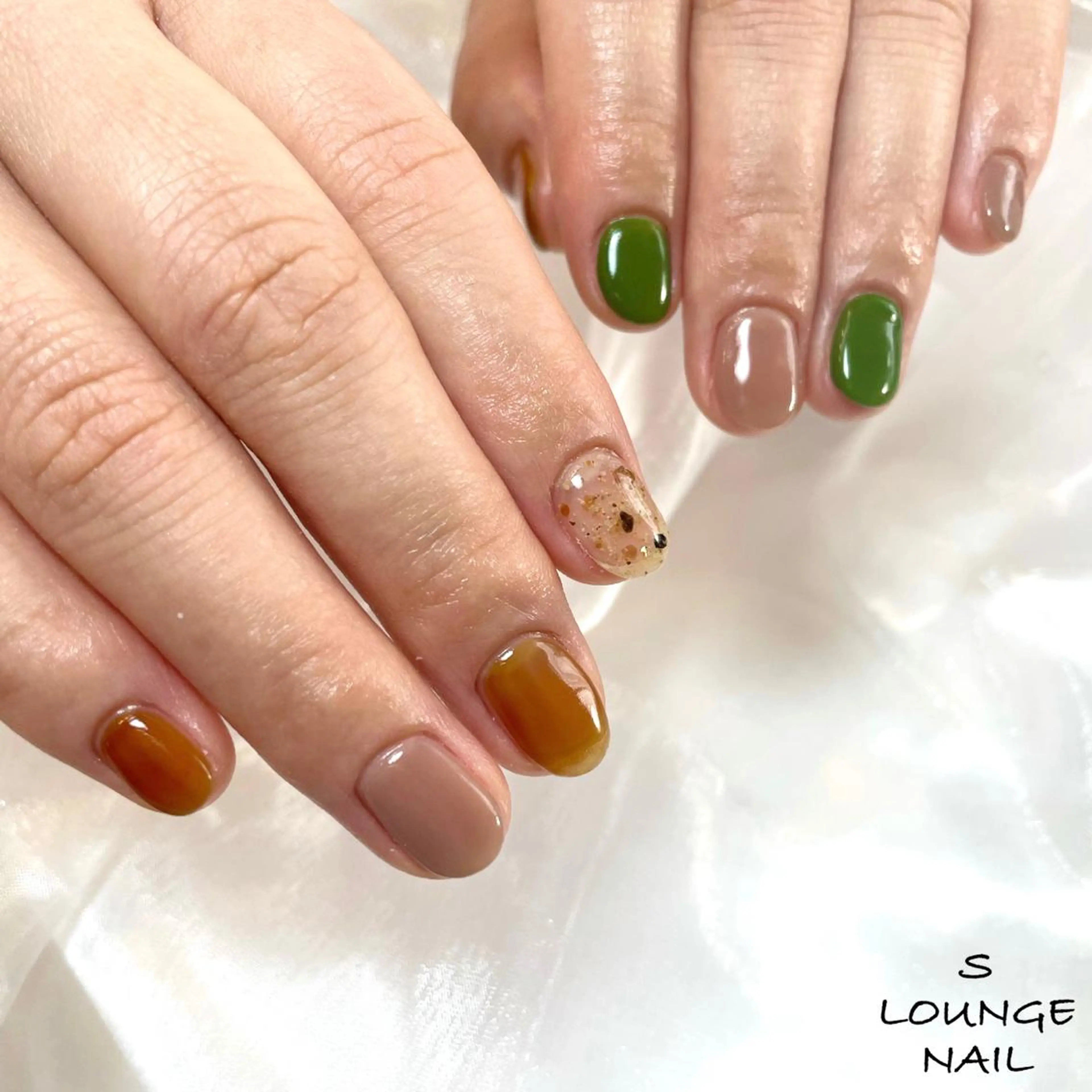 ネイル ハンドネイル フットネイル S LOUNGE NAIL所属・パーツたくさん🍓 SUMIのネイルデザイン