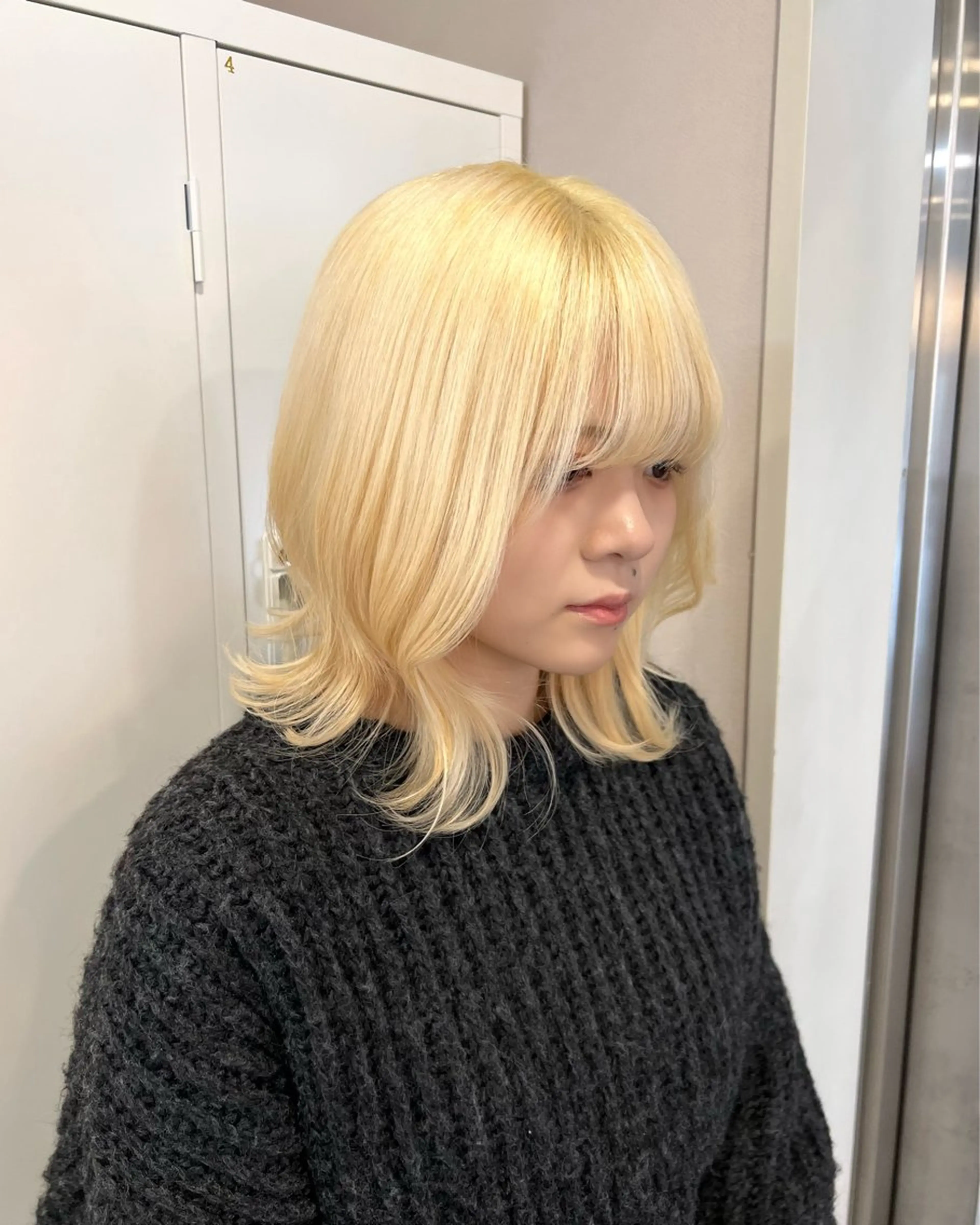 ミディアム カラー ブリーチ 抜きっぱなしブロンド ブロンド ケアブリーチ ハイトーンカラー ヘアカラー ブリーチカラー🦋‪ 田中さくらのヘアスタイル