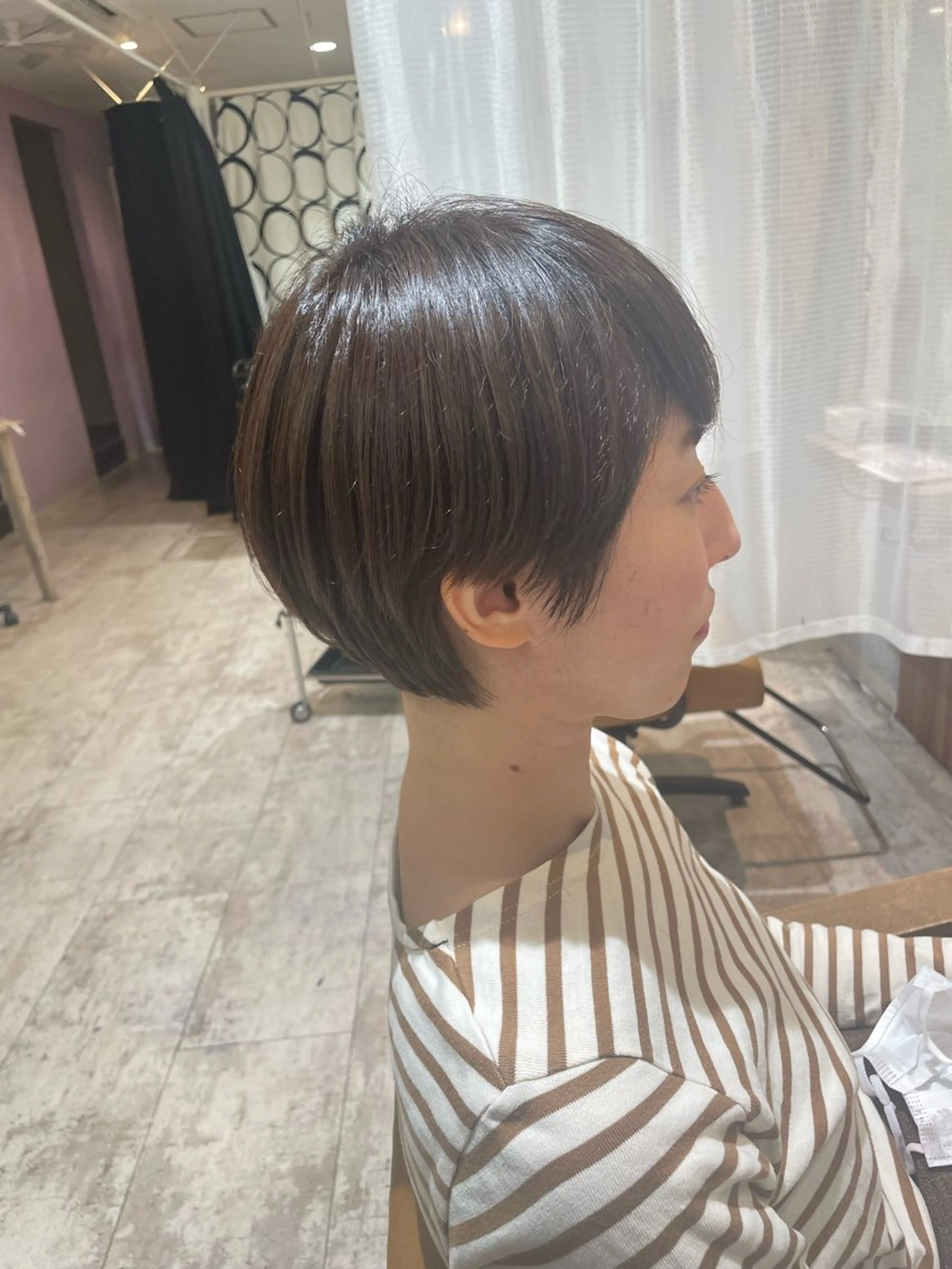ショート 小川 夏生のヘアスタイル