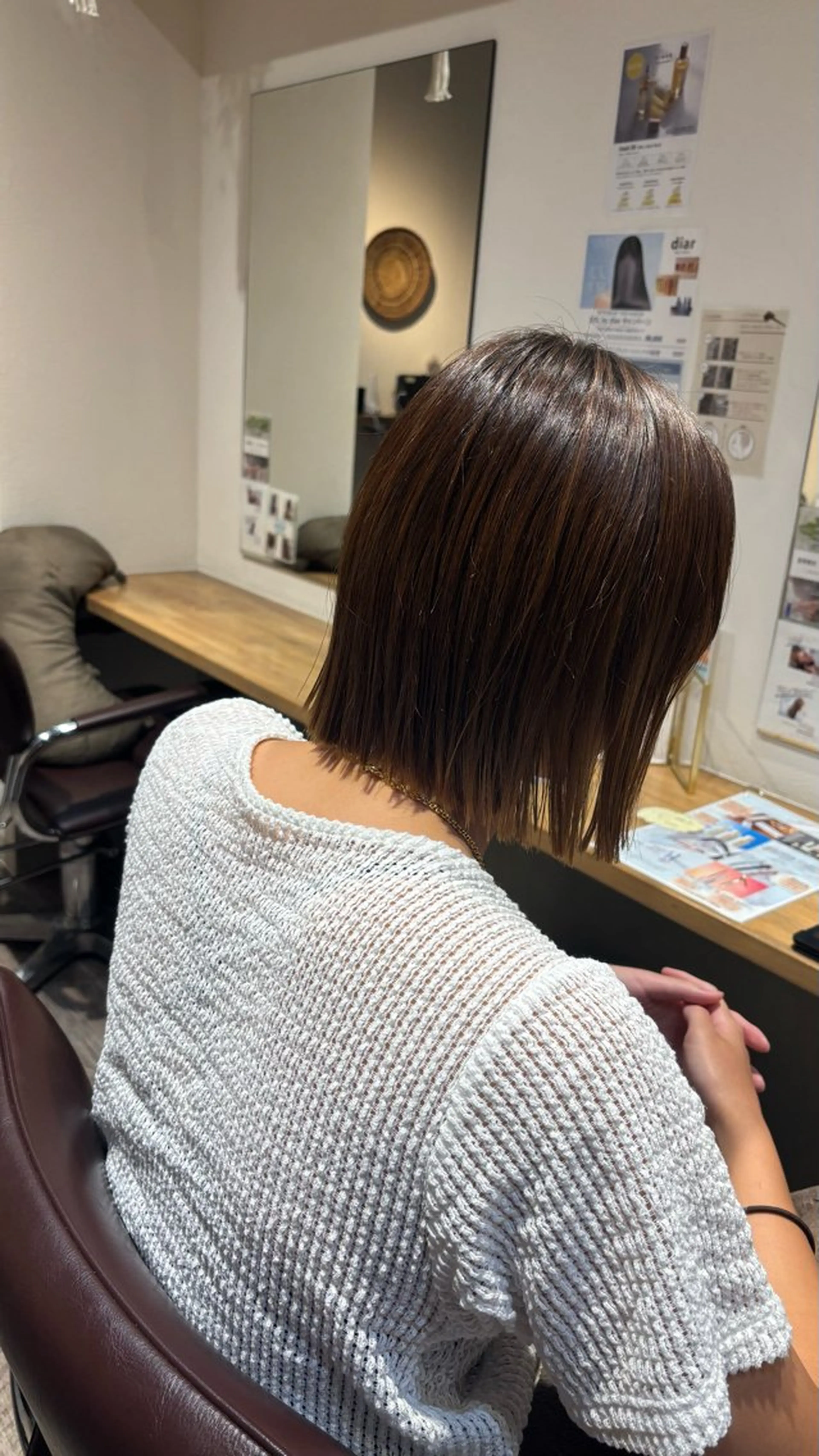 ショート ボブ ふじたしの/湘南台 ハイライト/カラーのヘアスタイル