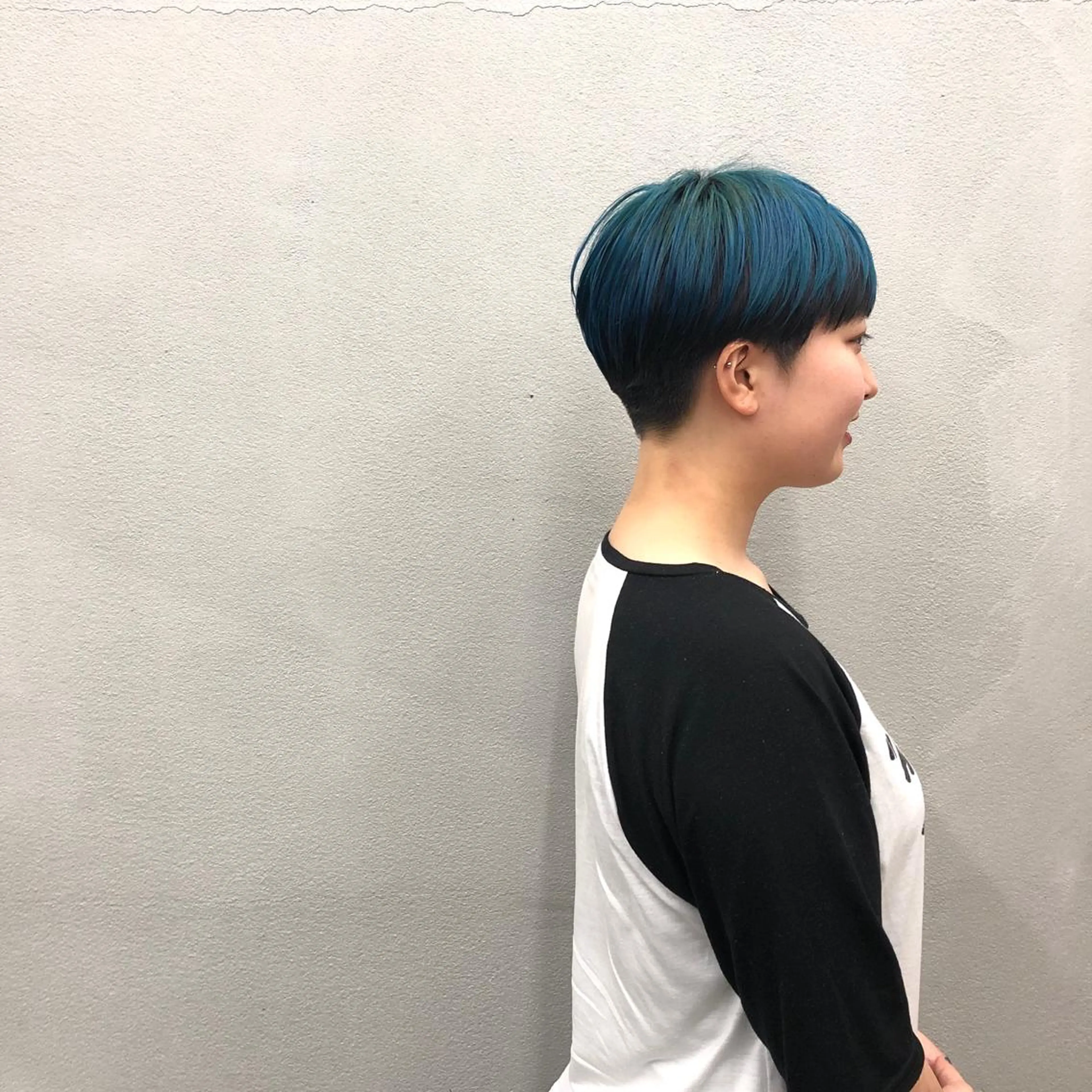 ショート カラー ダークグレー エメラルドグリーン ショートヘア ボブ/ショート/ 白髪染め/メンズ葛西のヘアスタイル