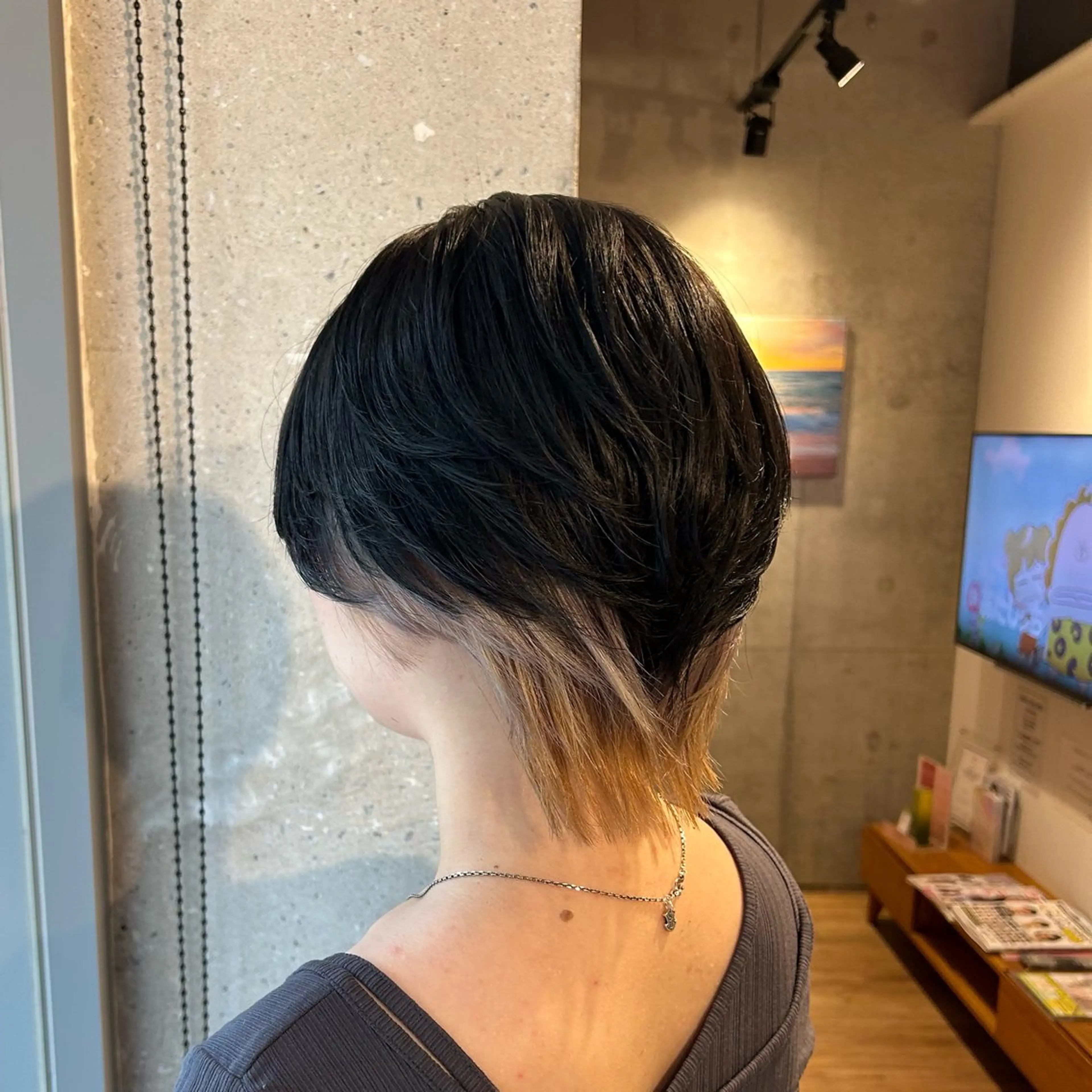 ショート カラー ベージュカラー インナーカラー ミルクティーベージュ ウルフカット JURI 🎀透明感カラー🎀のヘアスタイル