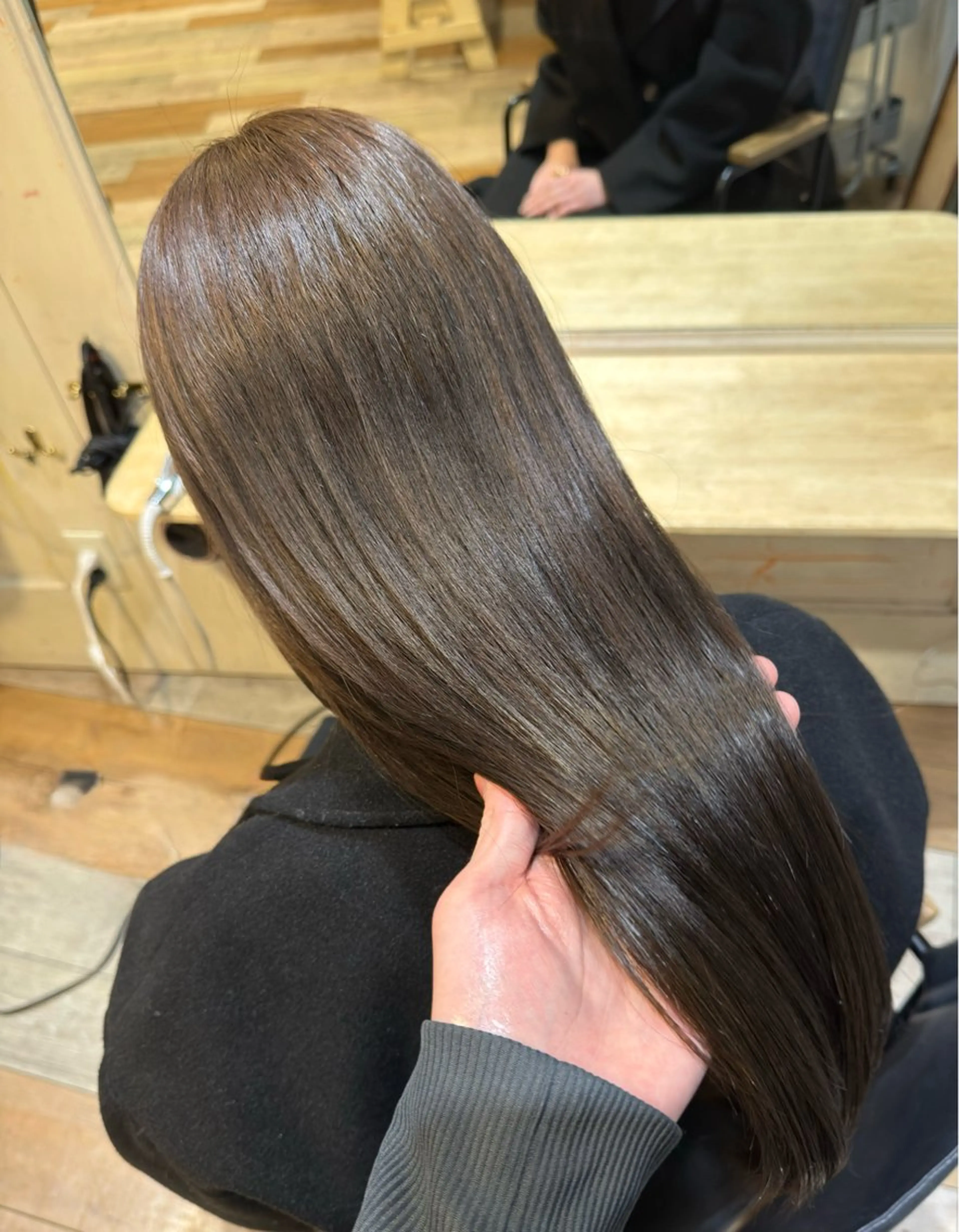 ミディアム カラー ベージュカラー ケアカラー オリーブベージュ ヘアカラー トリートメント メンズカット/パーマ 艶カラーTAIGA︎のヘアスタイル