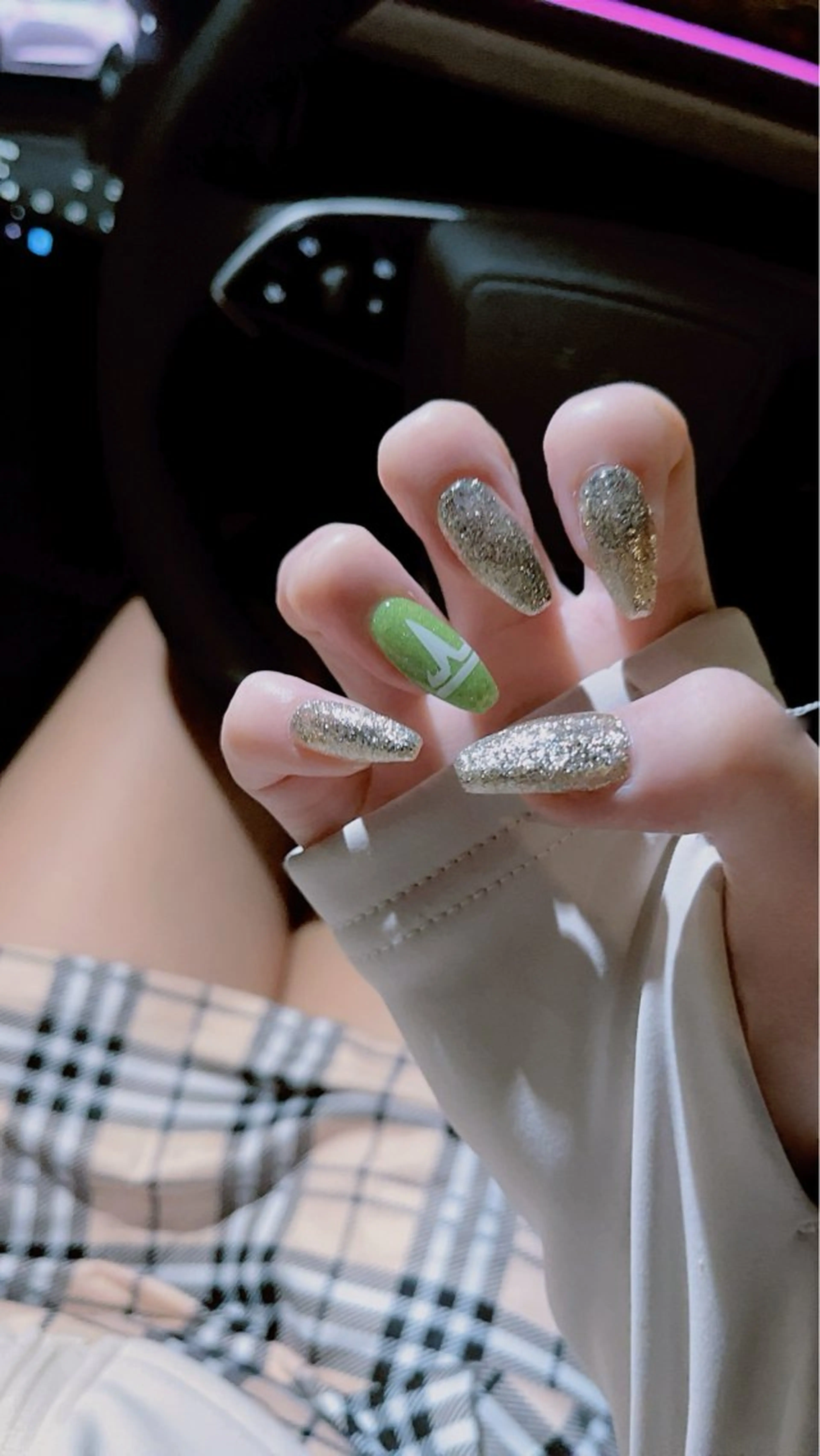 ネイル Miouミオン ネイルサロンのネイルデザイン