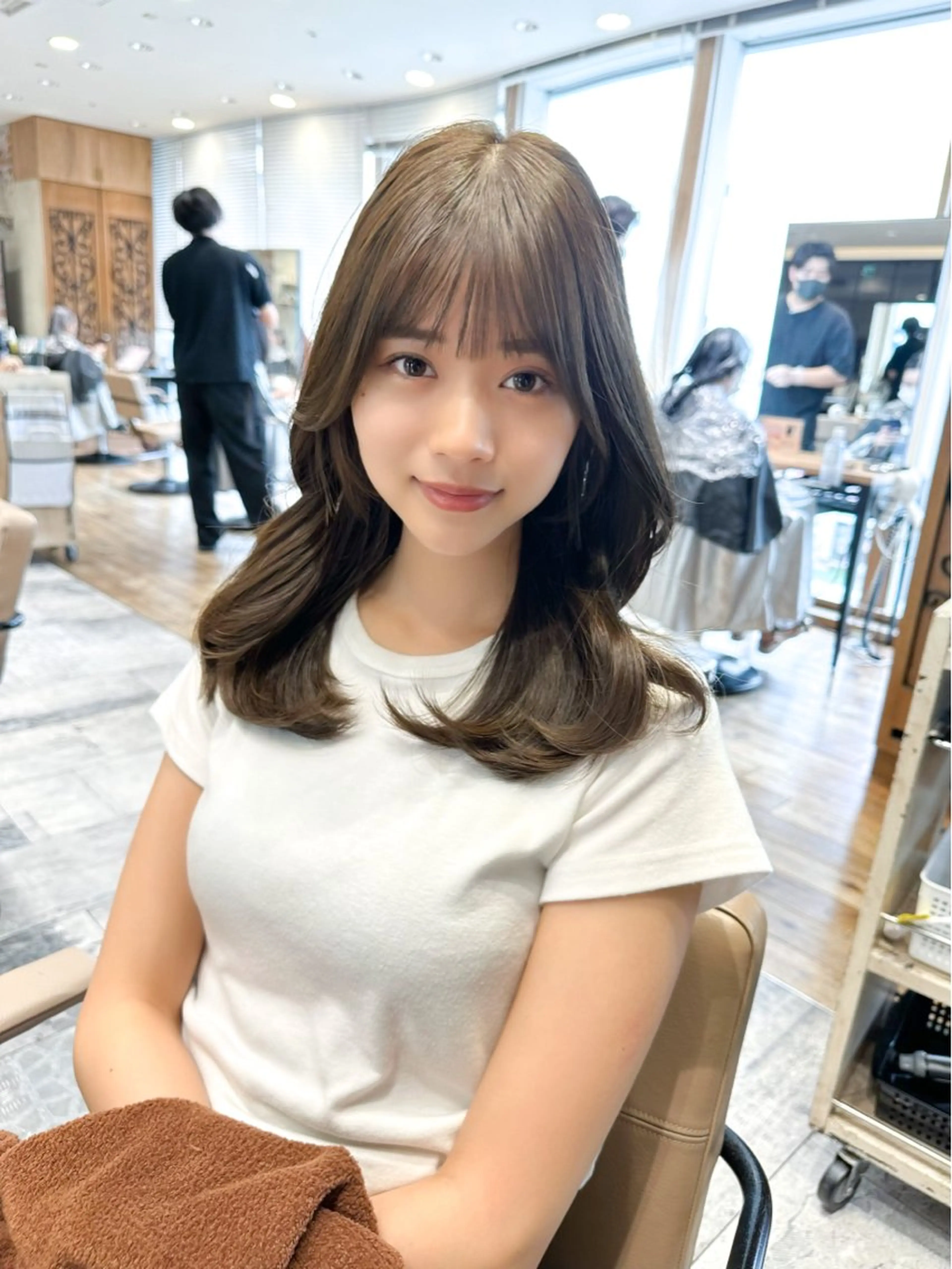 セミロング カラー ベージュカラー ブラウンカラー ブラウンベージュ オリーブベージュ くびれヘア カット ヘアカラー トリートメント 顔周り/くびれヘア 韓国ヘア💕風間るなのヘアスタイル