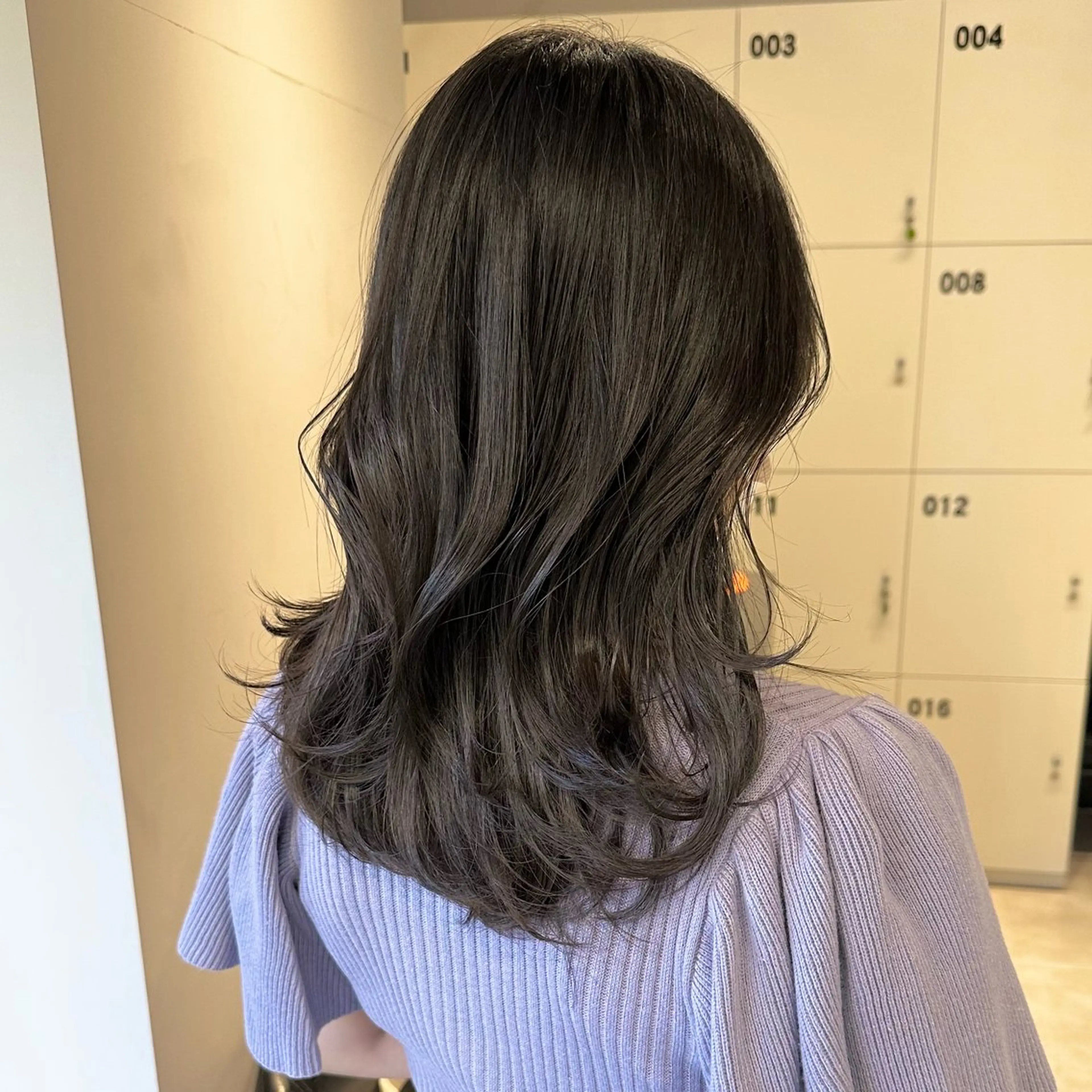 セミロング 髪質改善 トリートメント カット ヘアカラー トリートメント KURO/韓国ヘア /レイヤーカットのヘアスタイル