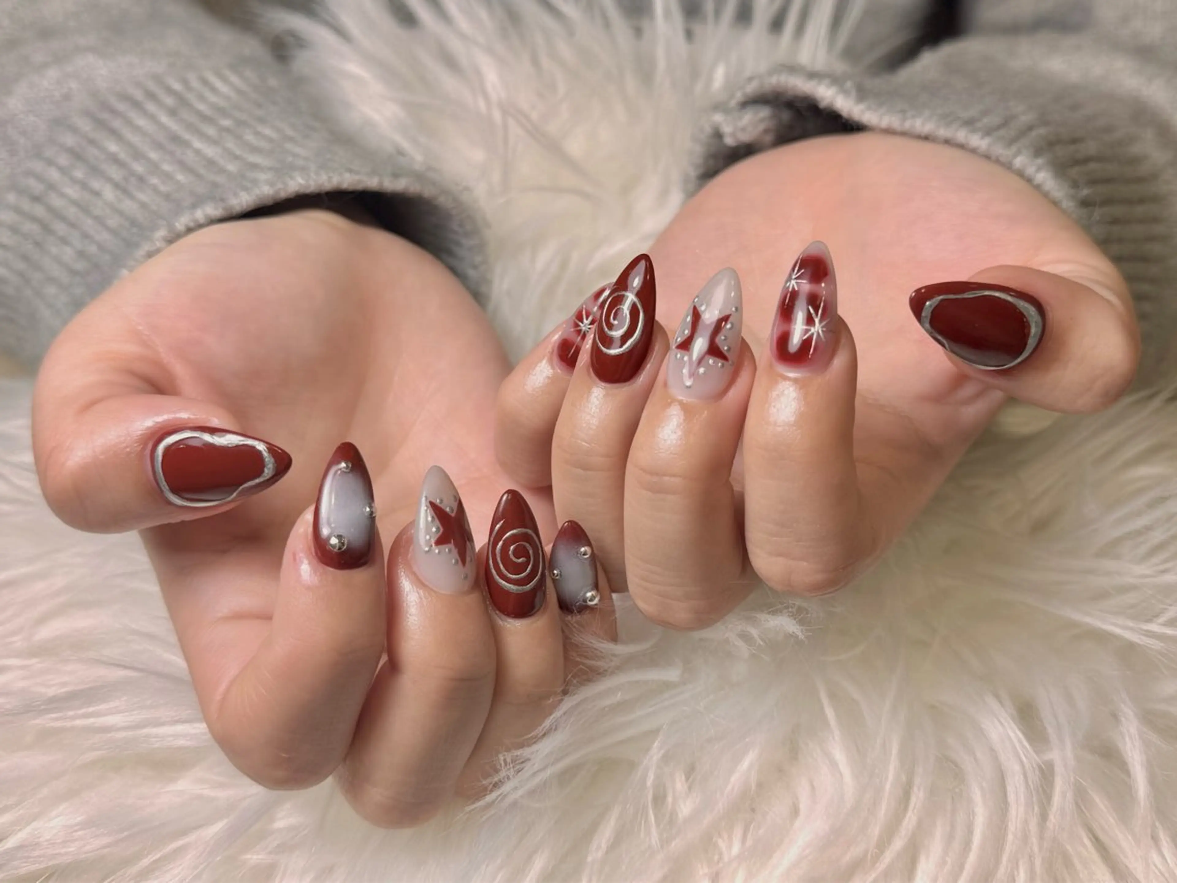 ネイル ボルドー ハート ロングネイル 冬ネイル ハンドネイル チャ ミーのネイルデザイン