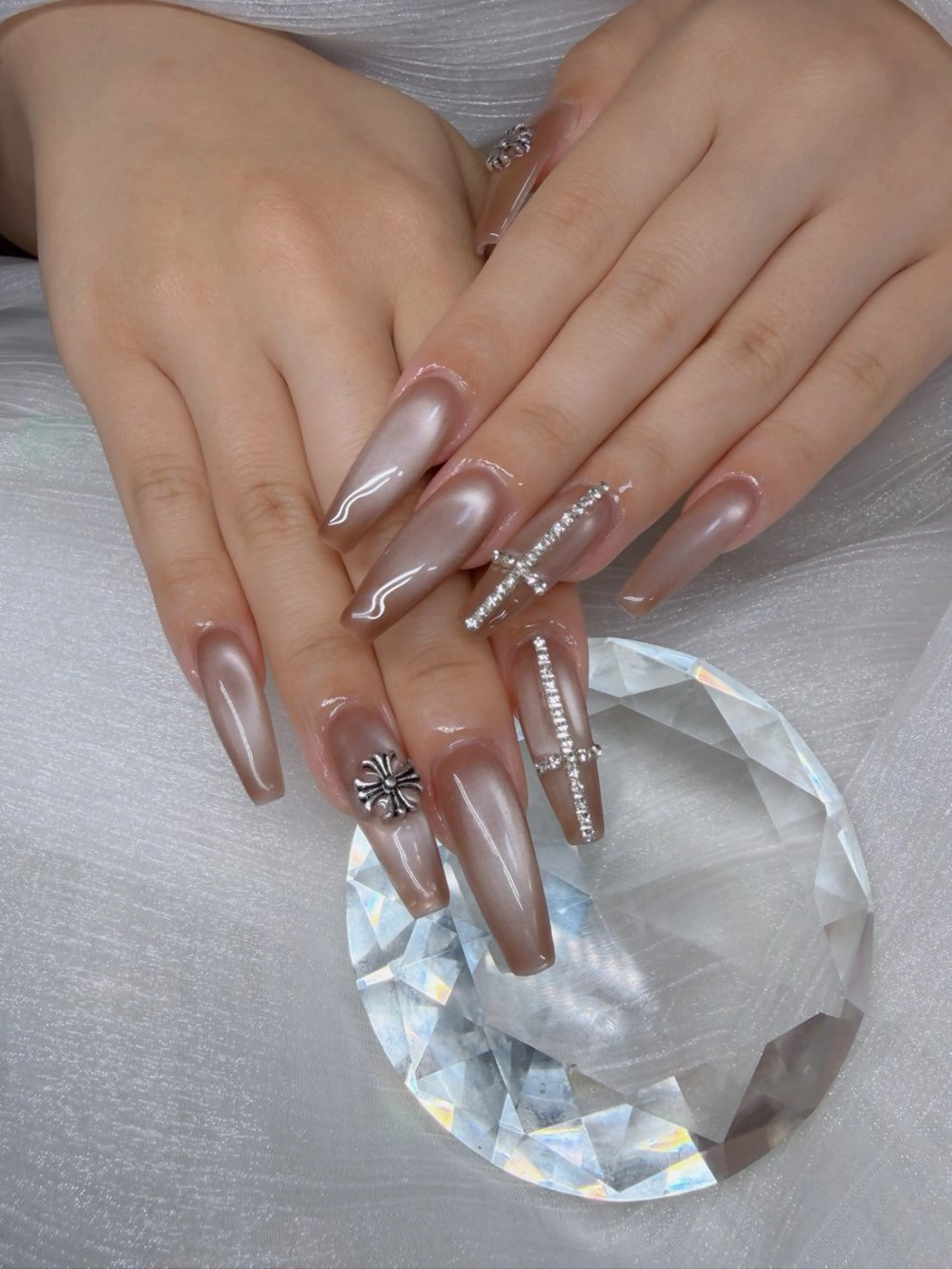 ネイル アートネイル オーロラネイル チークネイル 長さ出し フットネイル ハンドネイル Chan nailsのネイルデザイン