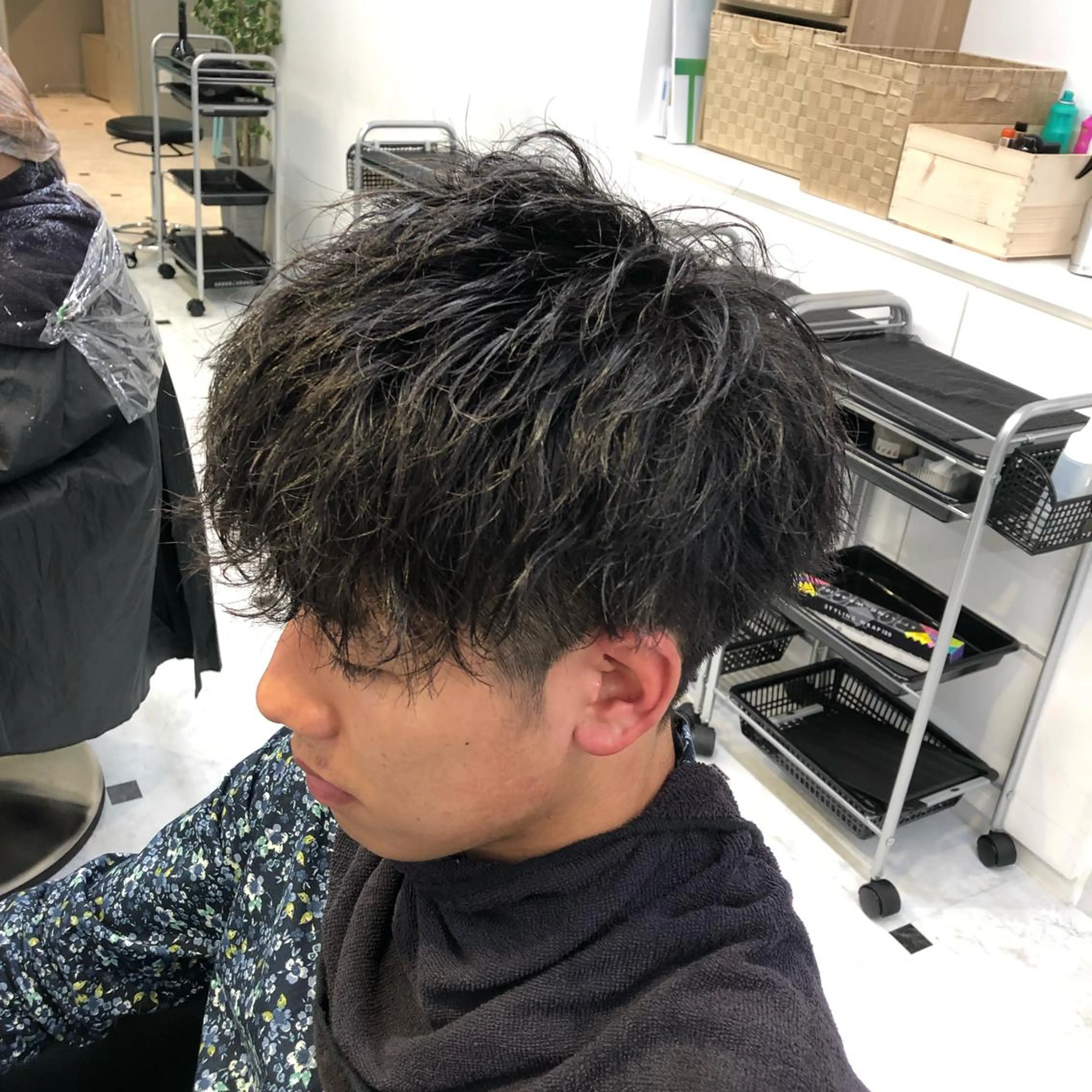 ショート カラー パーマ メンズ ベージュグレージュ 💕しゅーじ💕のヘアスタイル