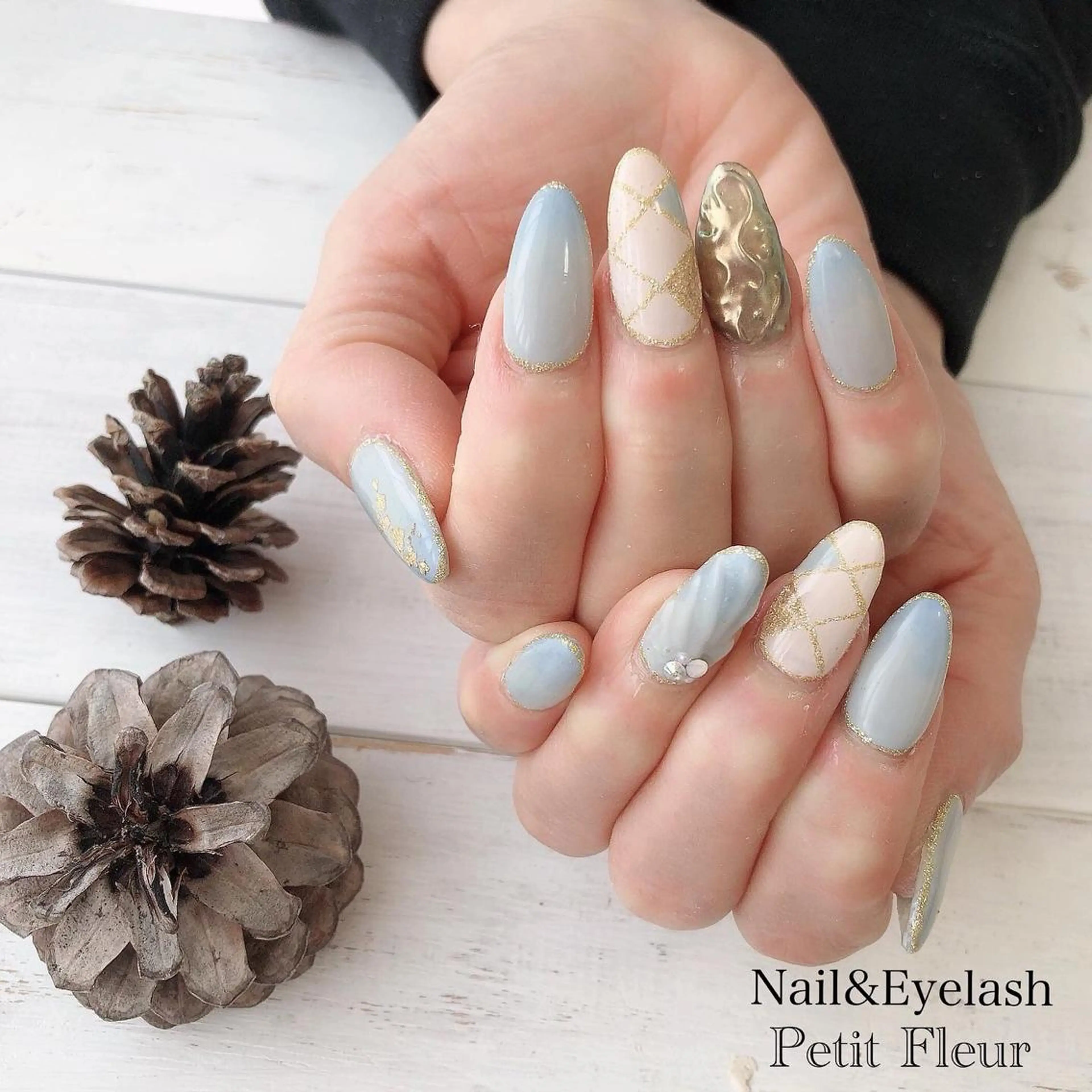 ネイル Petit Fleur所属・青柳 亜梨奈のマツエク・マツパデザイン