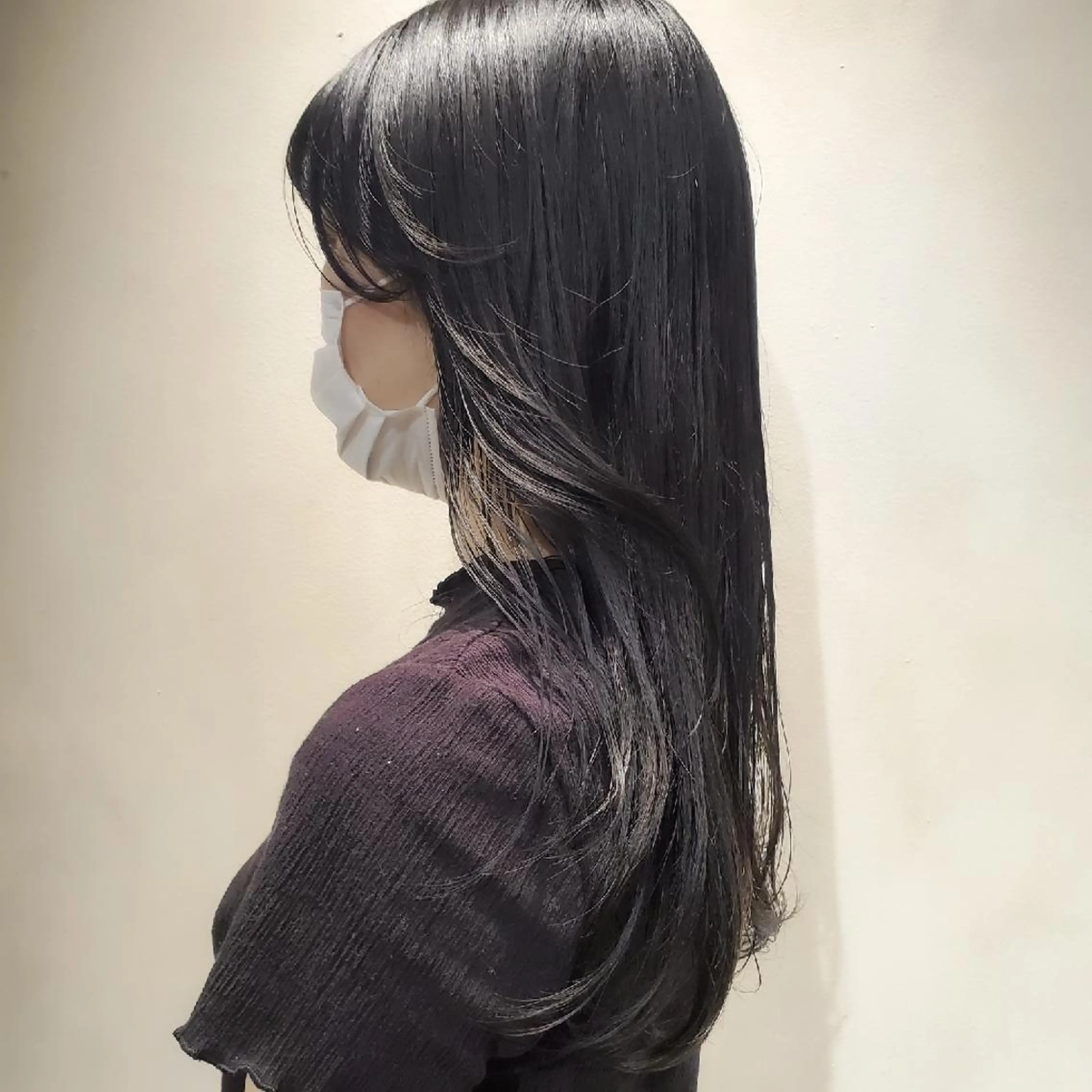 ロング カラー 黒髪 ブルーカラー ブルーブラック 顔周りカット 韓国風ヘア 韓国レイヤー　 suzuのヘアスタイル