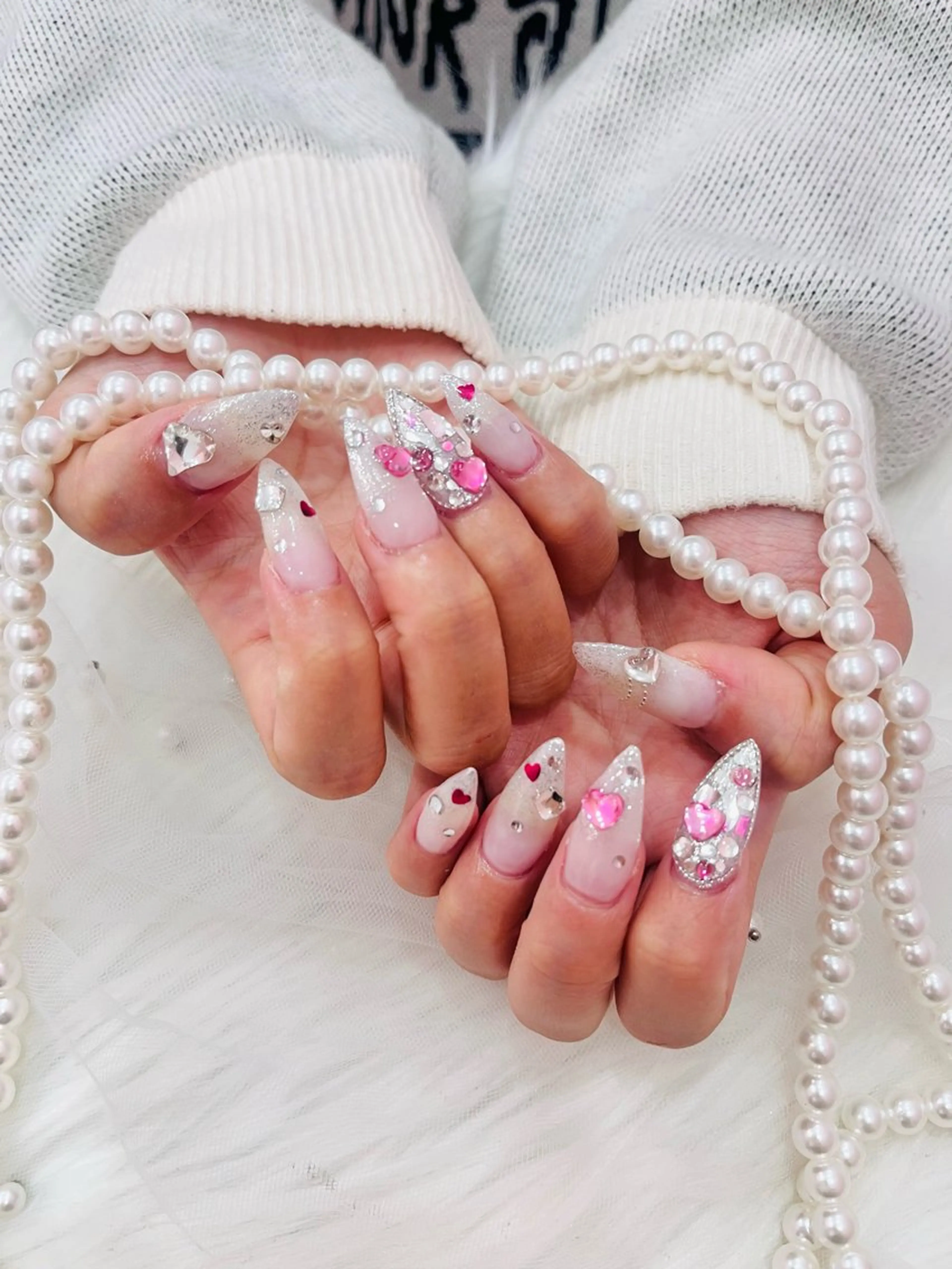 ネイル フレンチネイル ラメ(グリッター) ラメグラデーション ロングネイル スカルプネイル beautysalon,icy所属・矢野 愛璃のネイルデザイン