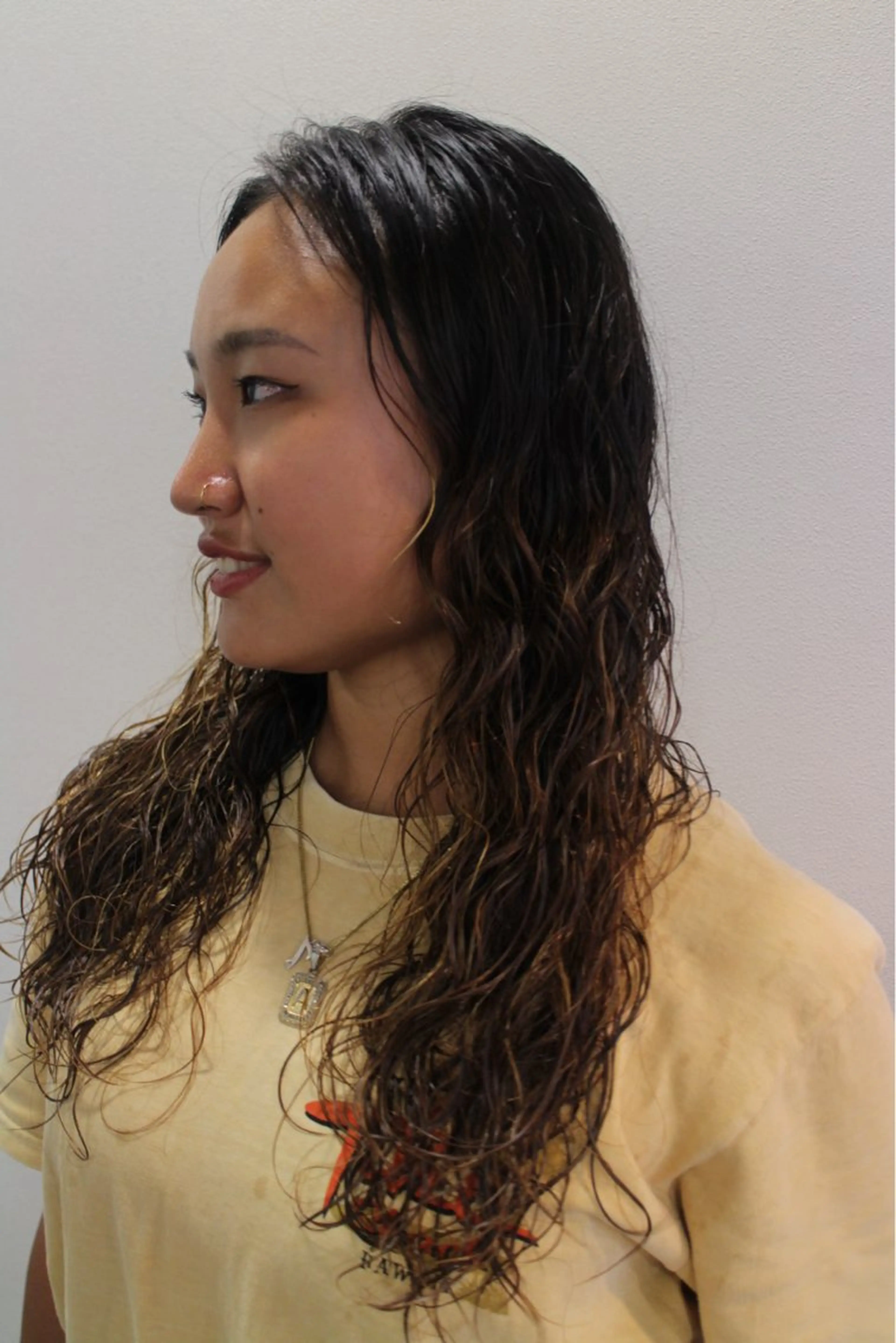 ロング パーマ カーリーパーマ/ 透明ｶﾗｰ/MIKUのヘアスタイル