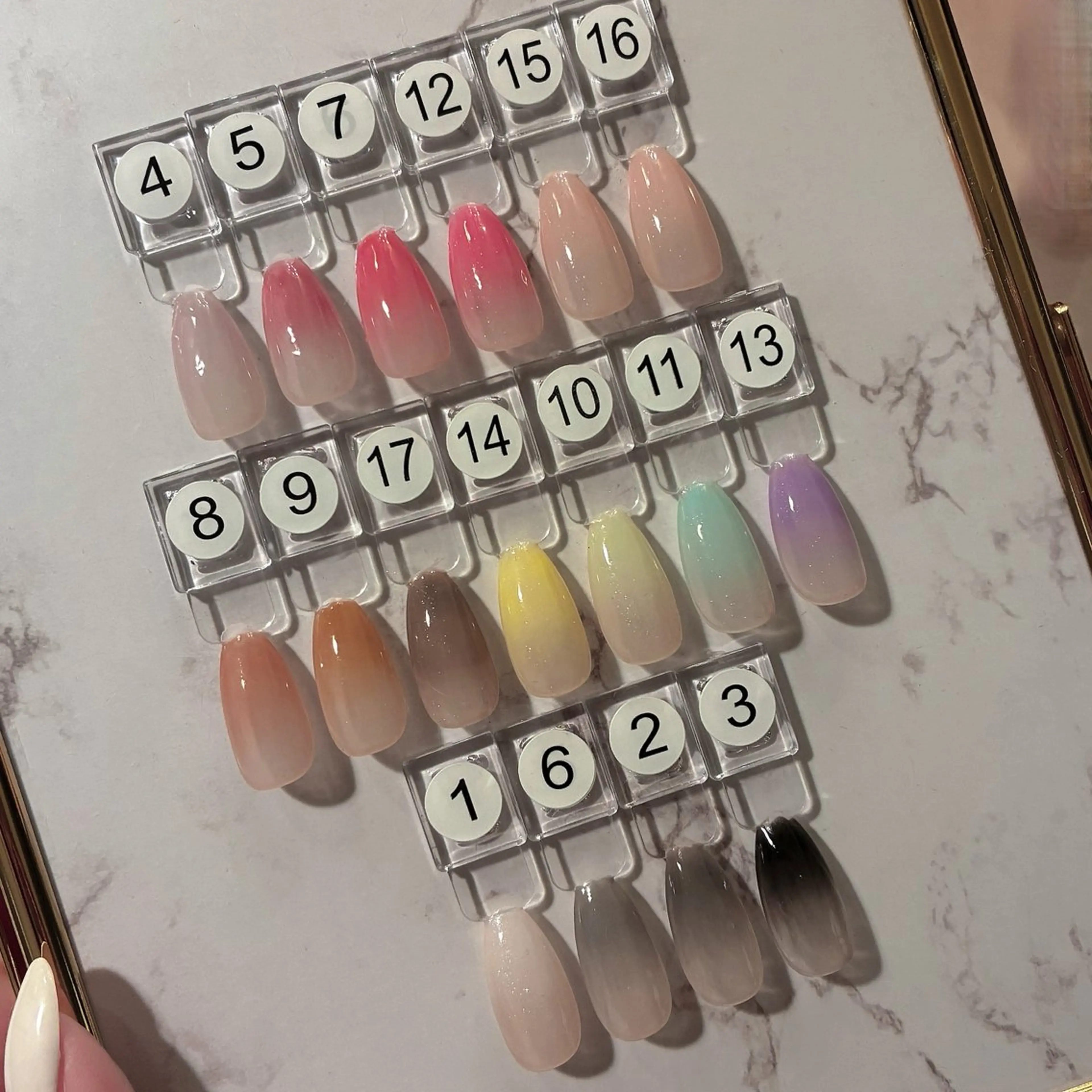 ネイル ハンドネイル ネイルサロン💎 Bibiのネイルデザイン