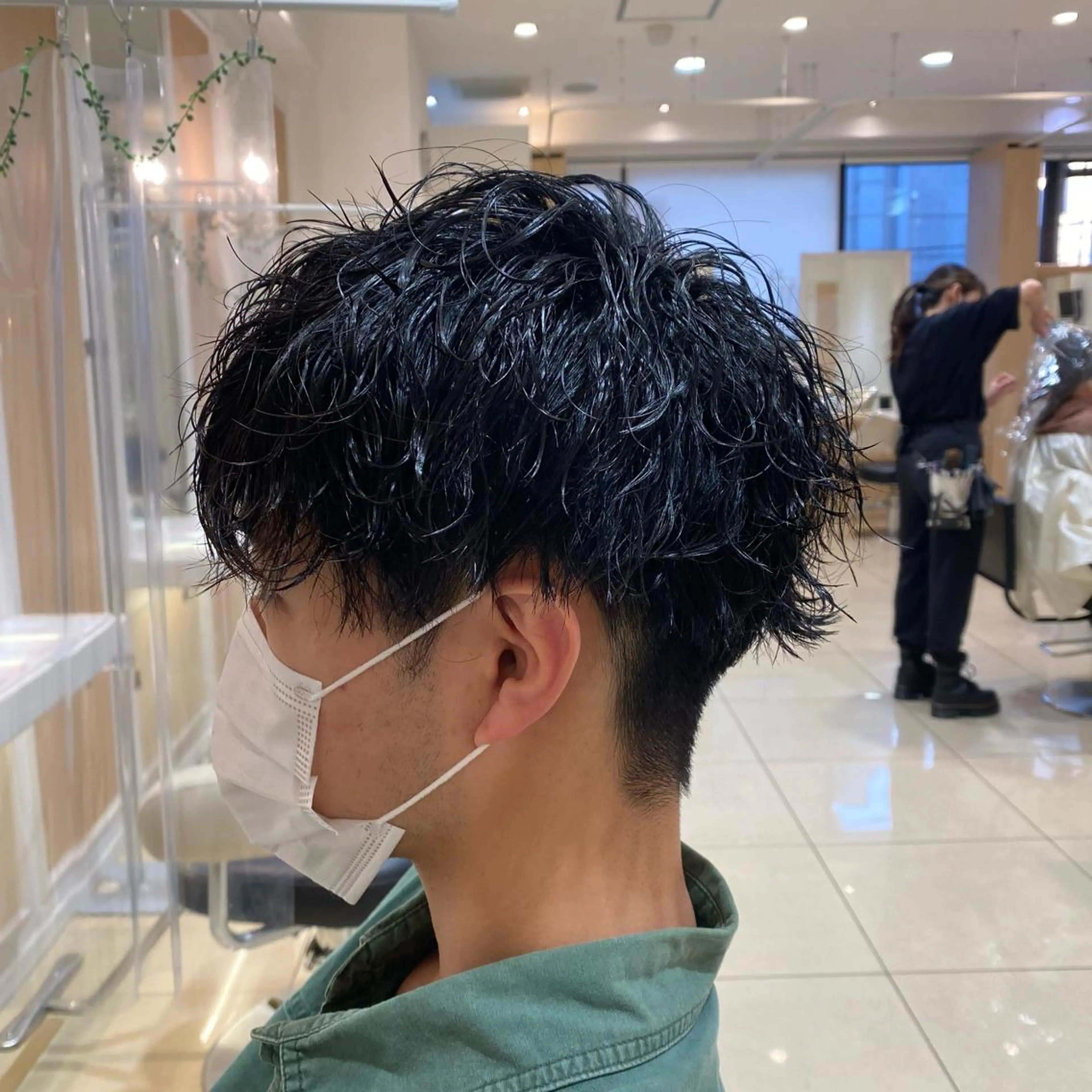 ショート パーマ メンズ カット パーマ メンズ特化型美容師 栗山勇人のヘアスタイル