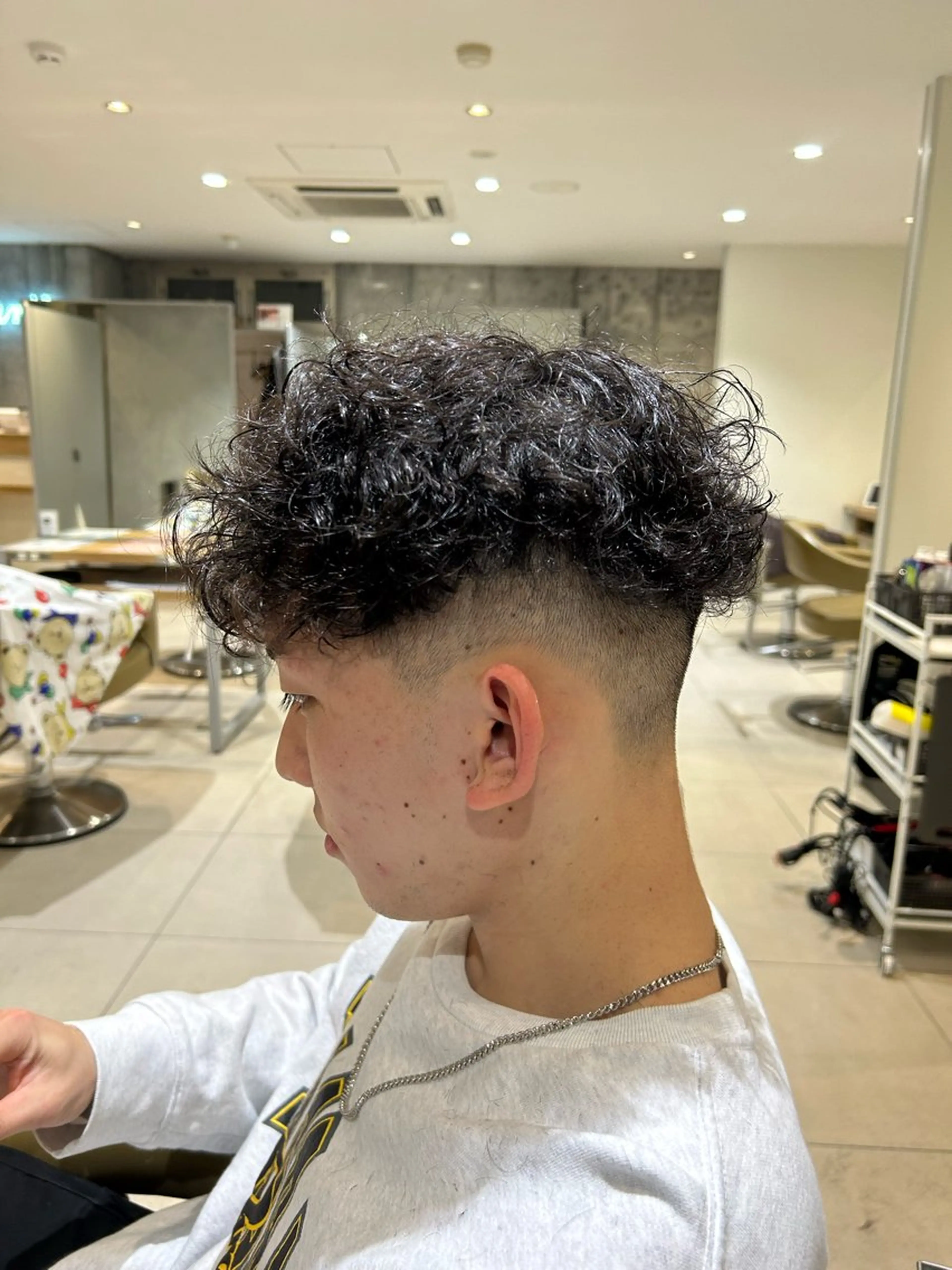 ショート パーマ メンズ カット パーマ メンズ得意です💥 ハユカといいます❗️のヘアスタイル