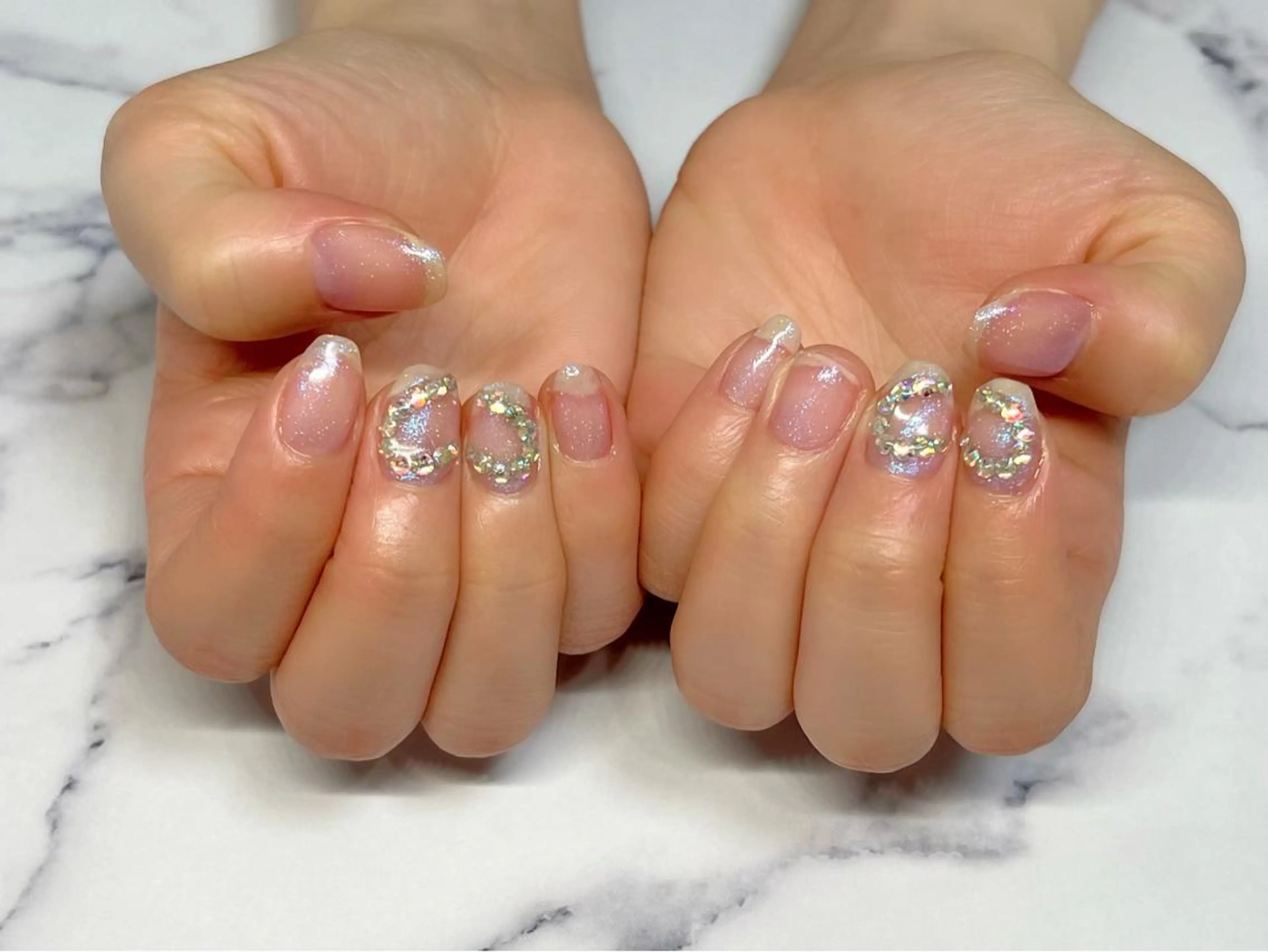 ネイル キラキラネイル ストーンネイル ワンホンネイル ハンドネイル shonan_ kairiのネイルデザイン