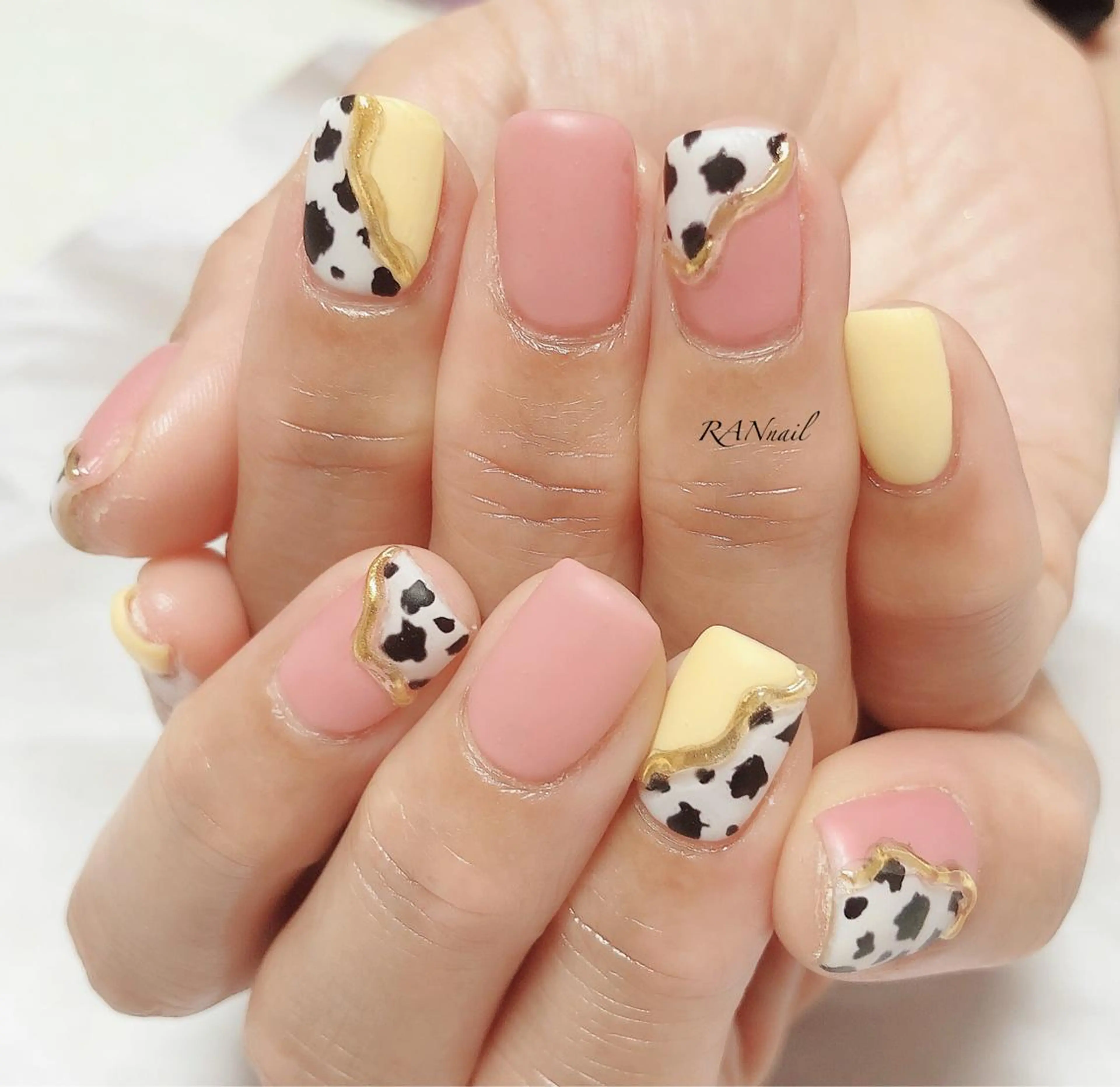 ネイル アニマル柄 フットネイル マットネイル オフィスネイル 春ネイル ハンドネイル フットネイル RAN nail 〜ランネイル〜所属・RAN nailのネイルデザイン