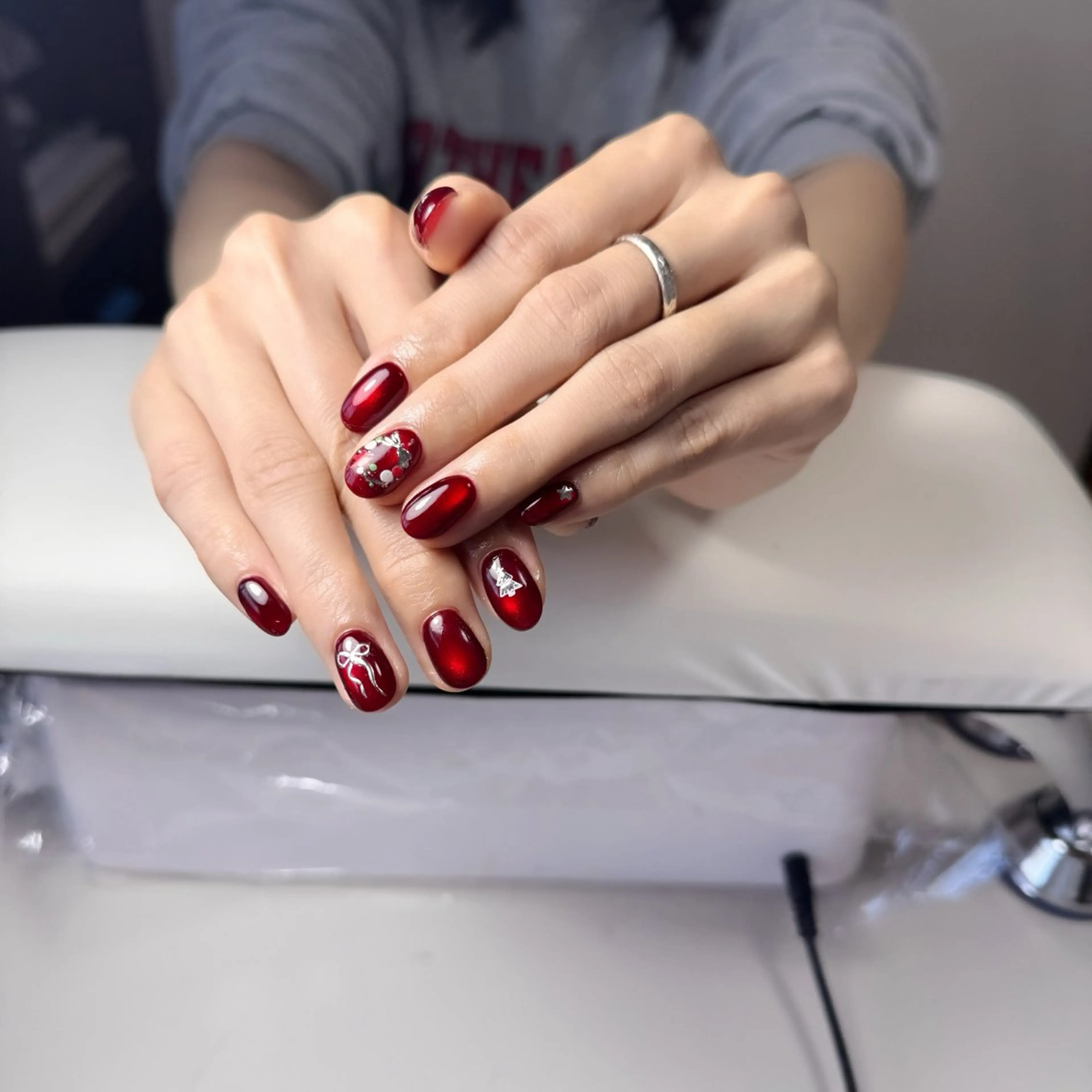 ネイル チークネイル フレンチネイル グラデーション 韓国ネイル マグネットネイル Hana nail所属・Hana Nailのネイルデザイン