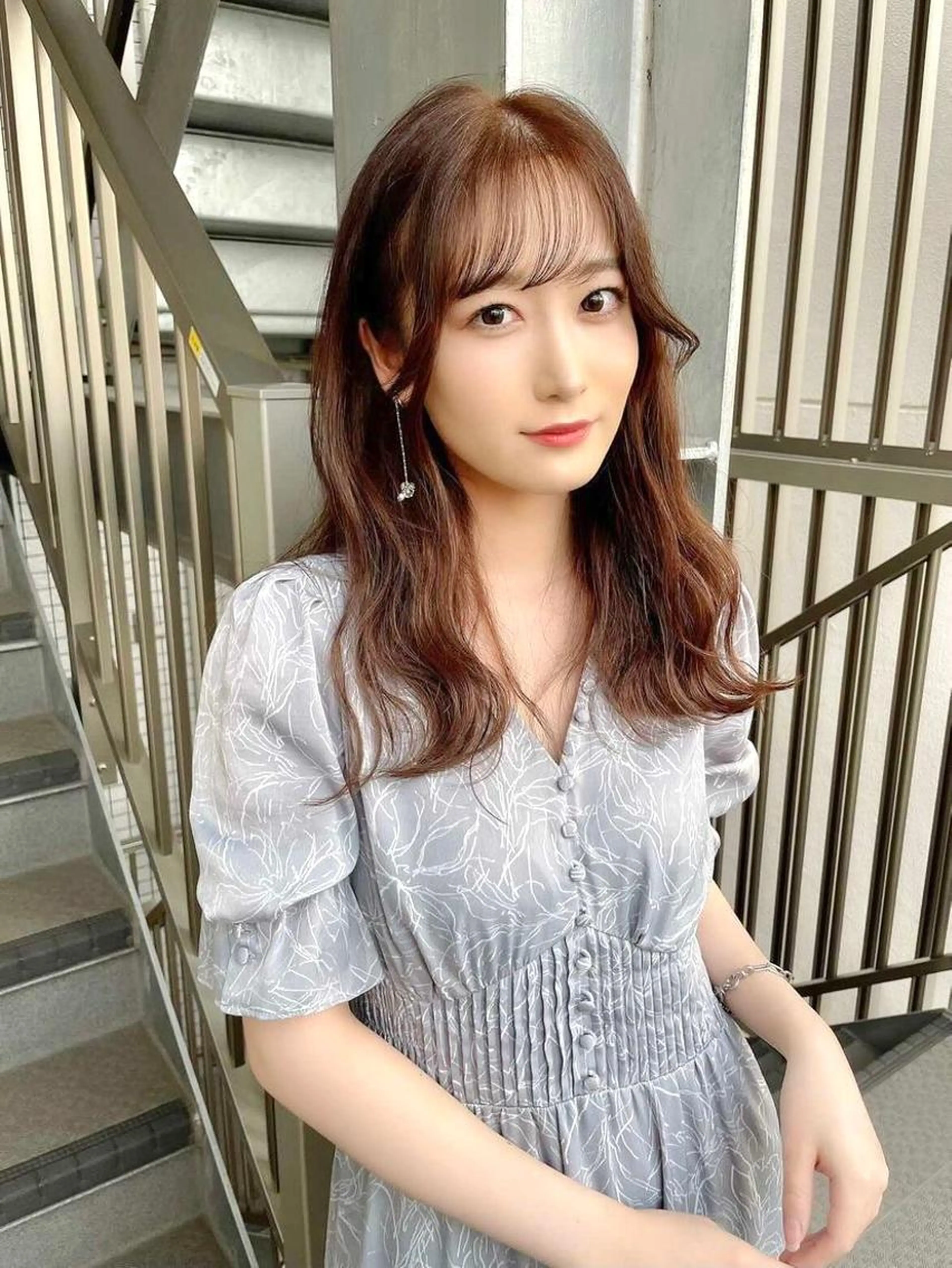 【リピートメニュー】小顔補正カット+アディクシーカラー+オッジィオットトリートメントの写真