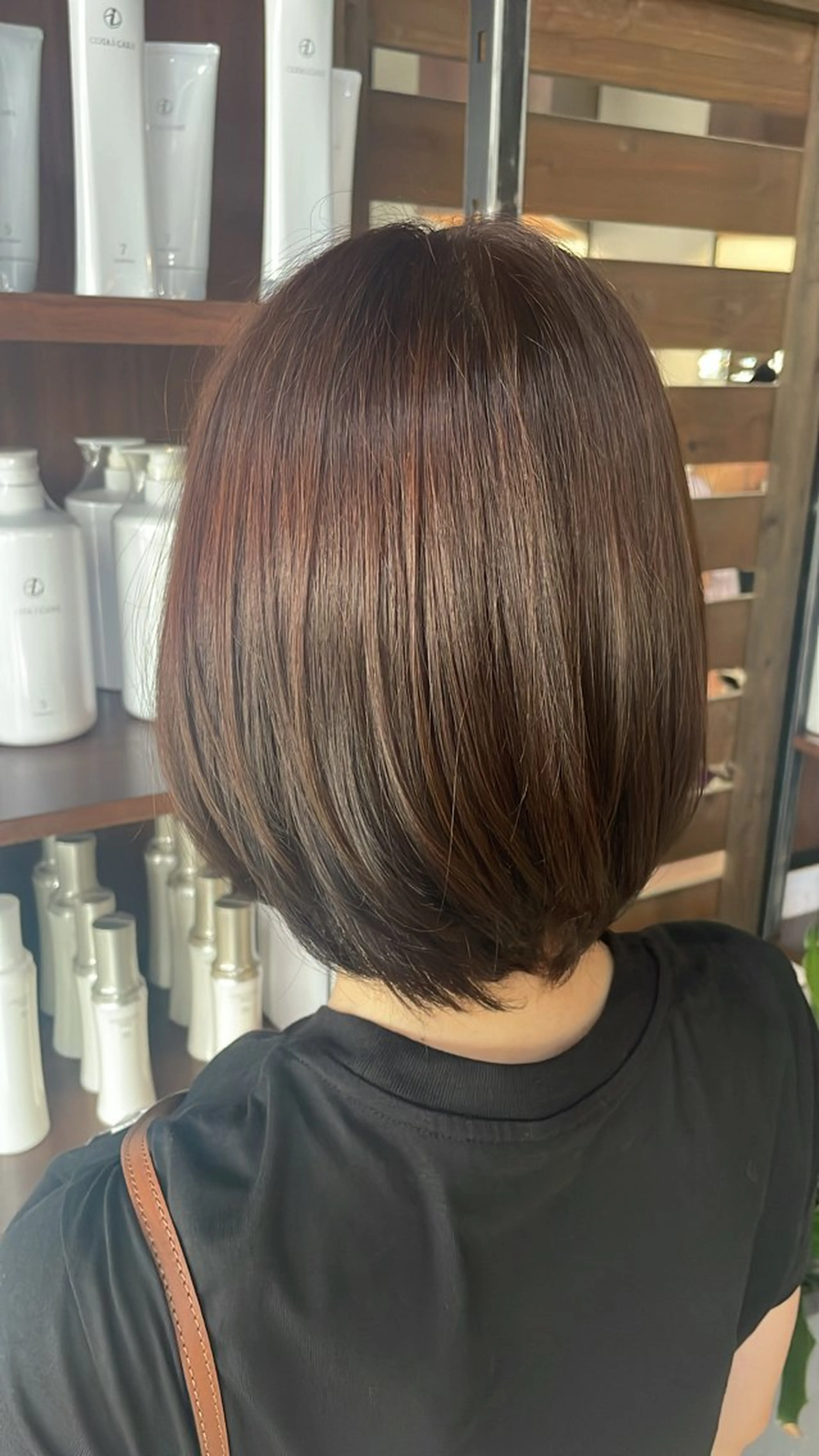 ショート カラー ブラウンカラー オレンジ オレンジブラウン 石川 明歌音のヘアスタイル