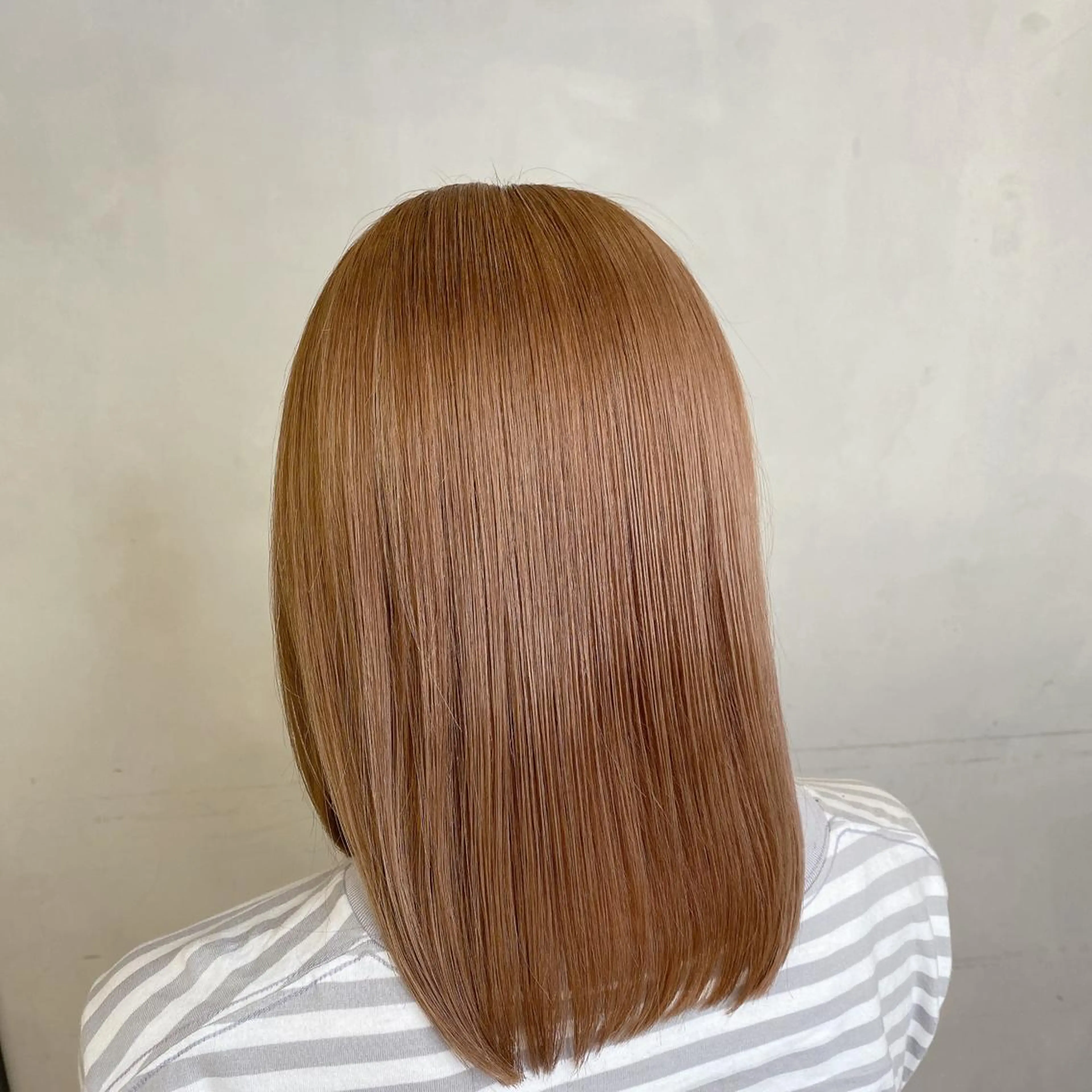 セミロング カラー ヘアカラー トリートメント ベレーザ渋谷所属・🦋ハイトーン・髪質 改善🦋成嶋 朋希のヘアスタイル