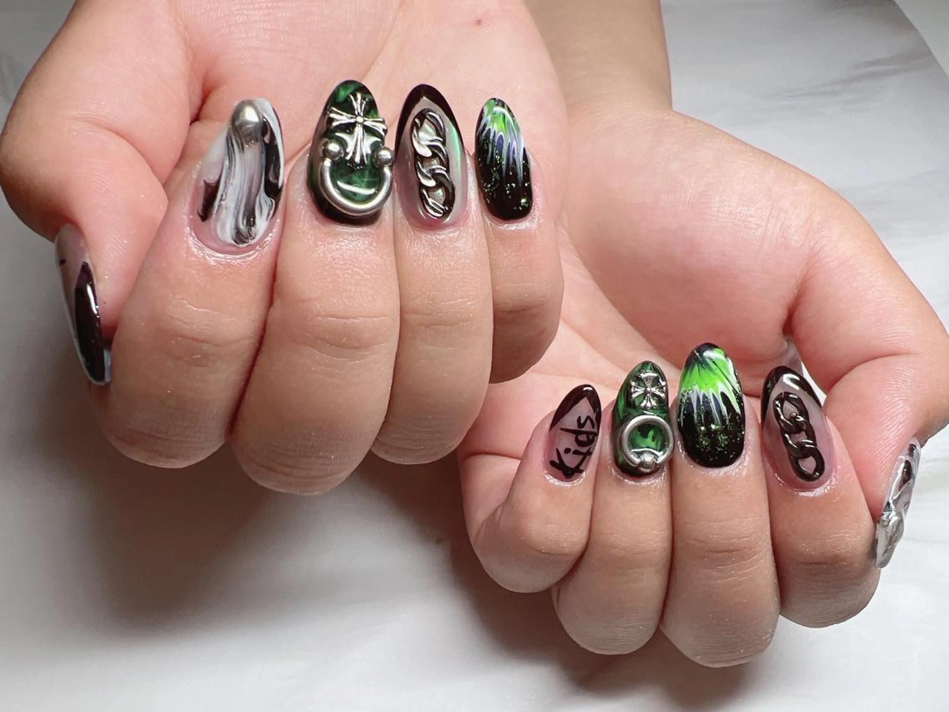 ネイル nail salon Pink Aliceのネイルデザイン