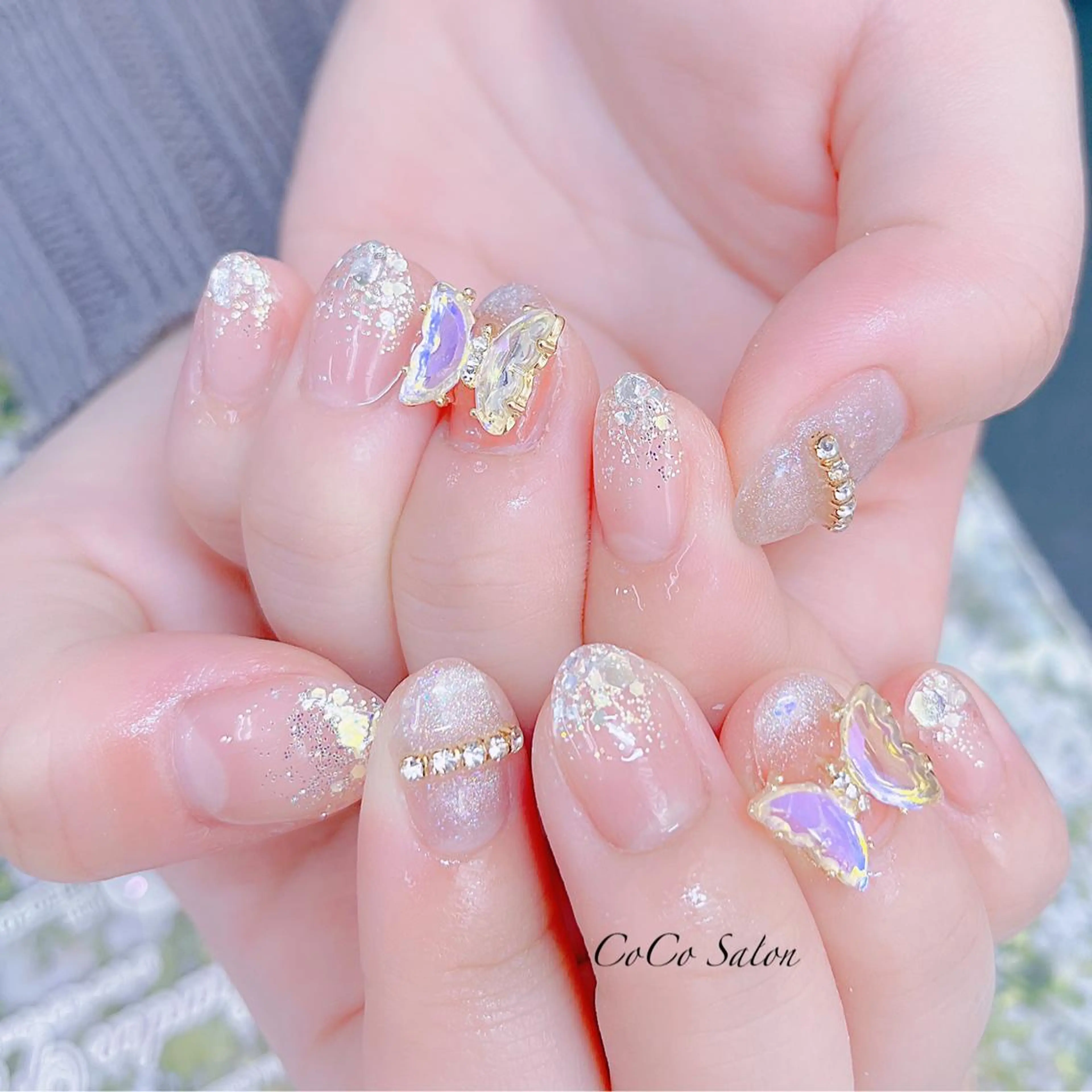 ネイル 長さ出し ジェルネイル グラデーション ホログラムネイル キラキラネイル ハンドネイル CoCoSalon ネイル/まつ毛予約のネイルデザイン