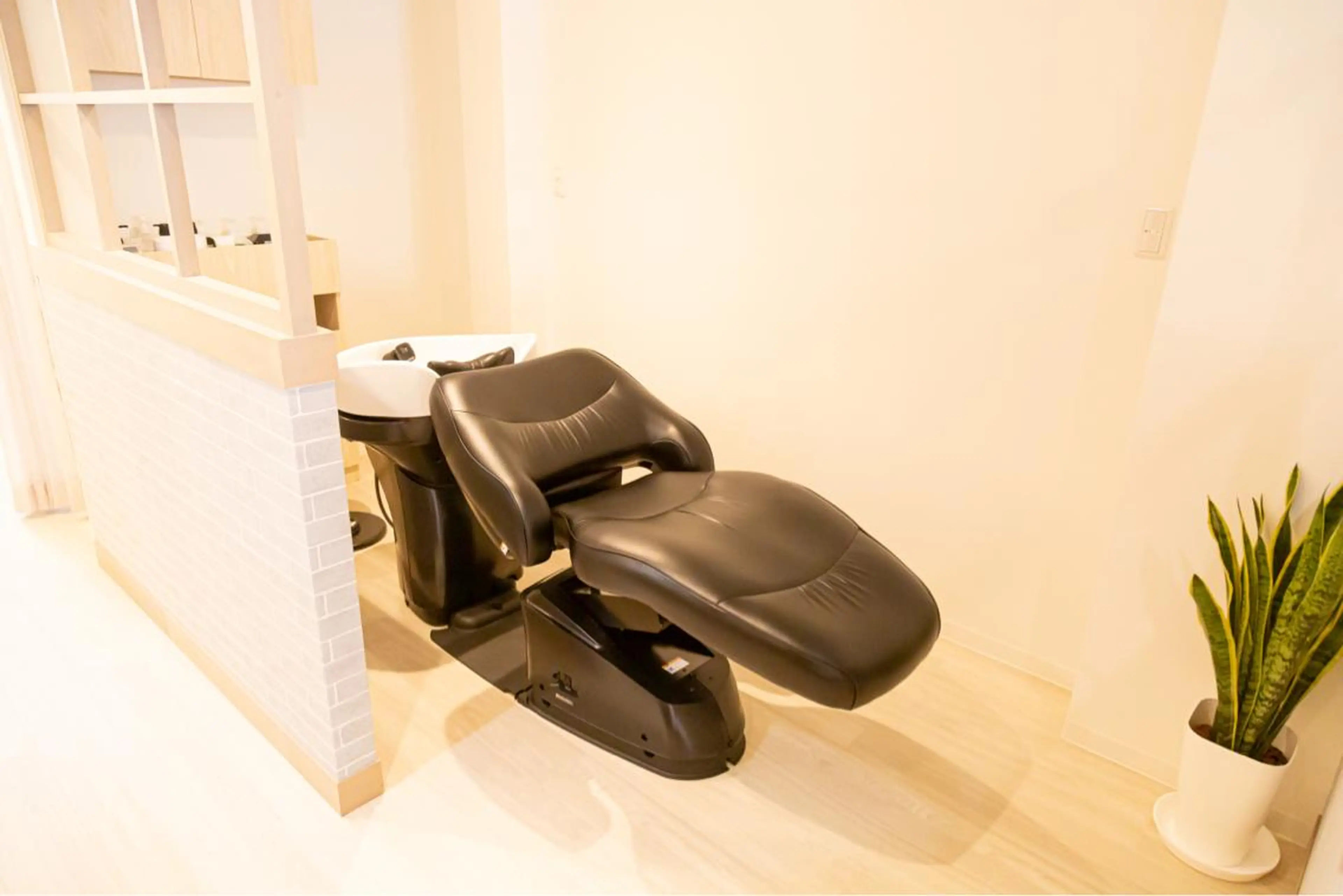 na3moe【ナナナモエ】所属・髪質改善✨カラー特化 サロン🎨平尾晃一のヘアスタイル