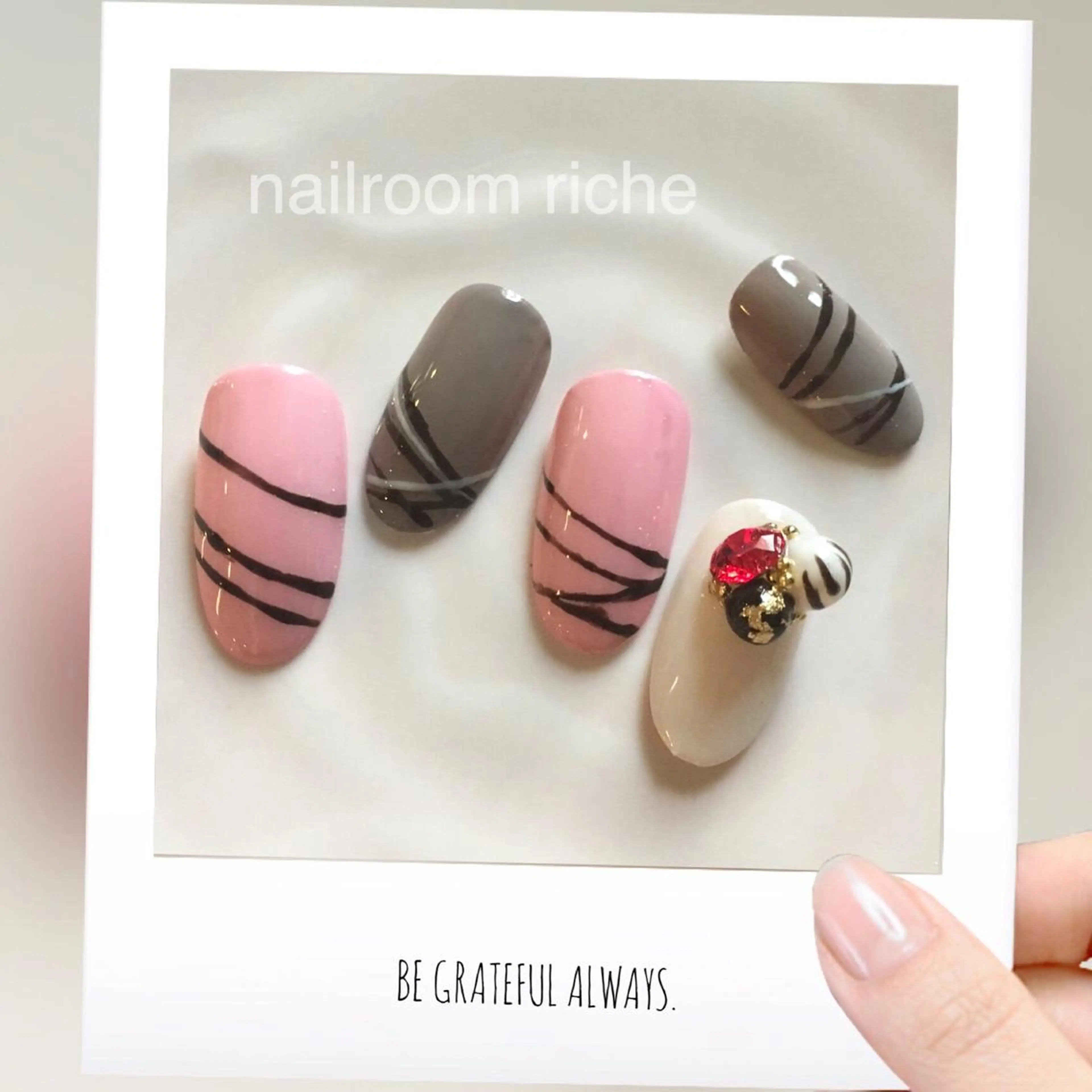 ネイル nailroom richeのネイルデザイン