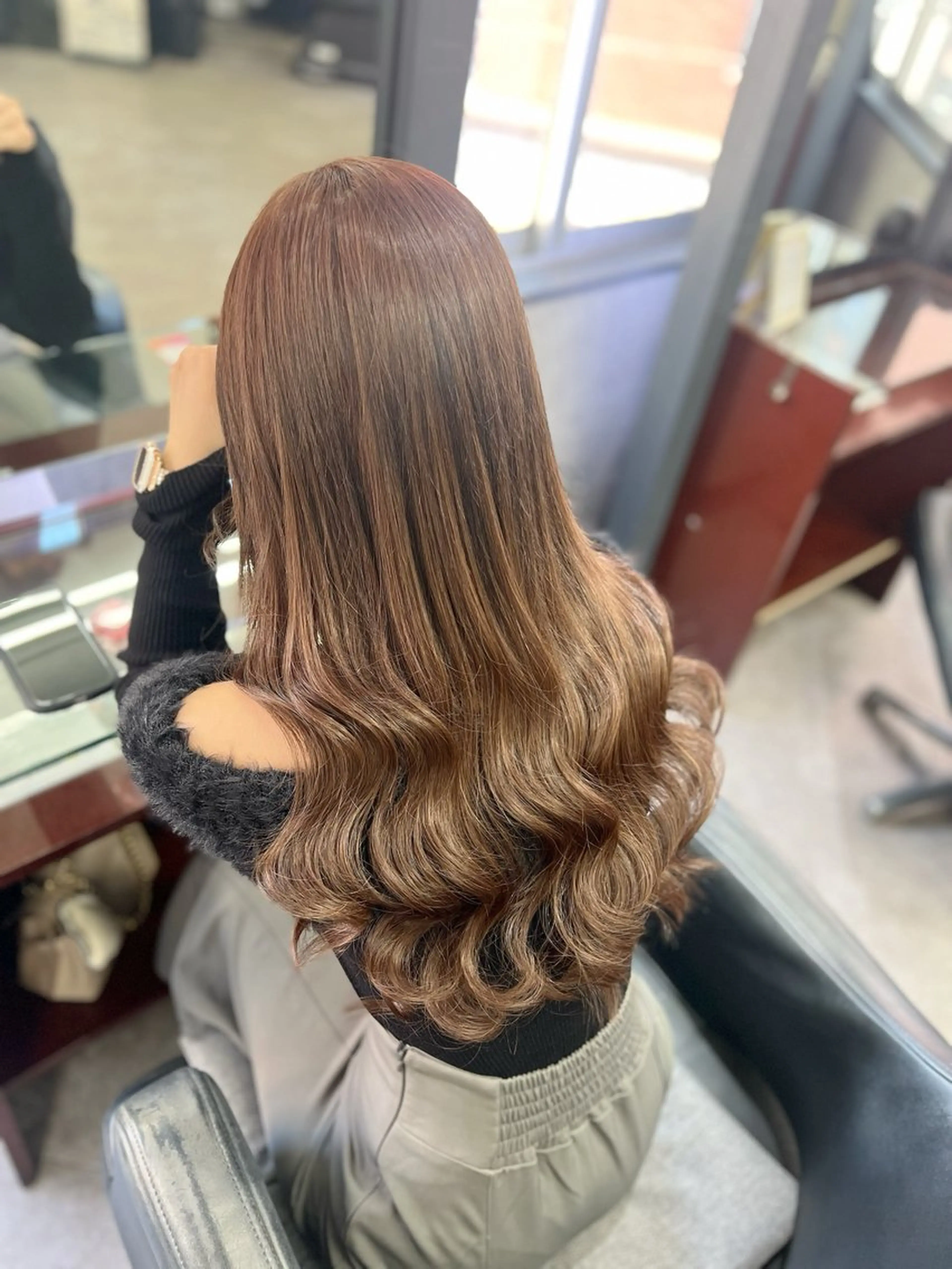 ロング 💎馴染むエクステ ×カラーTOMO💎のヘアスタイル