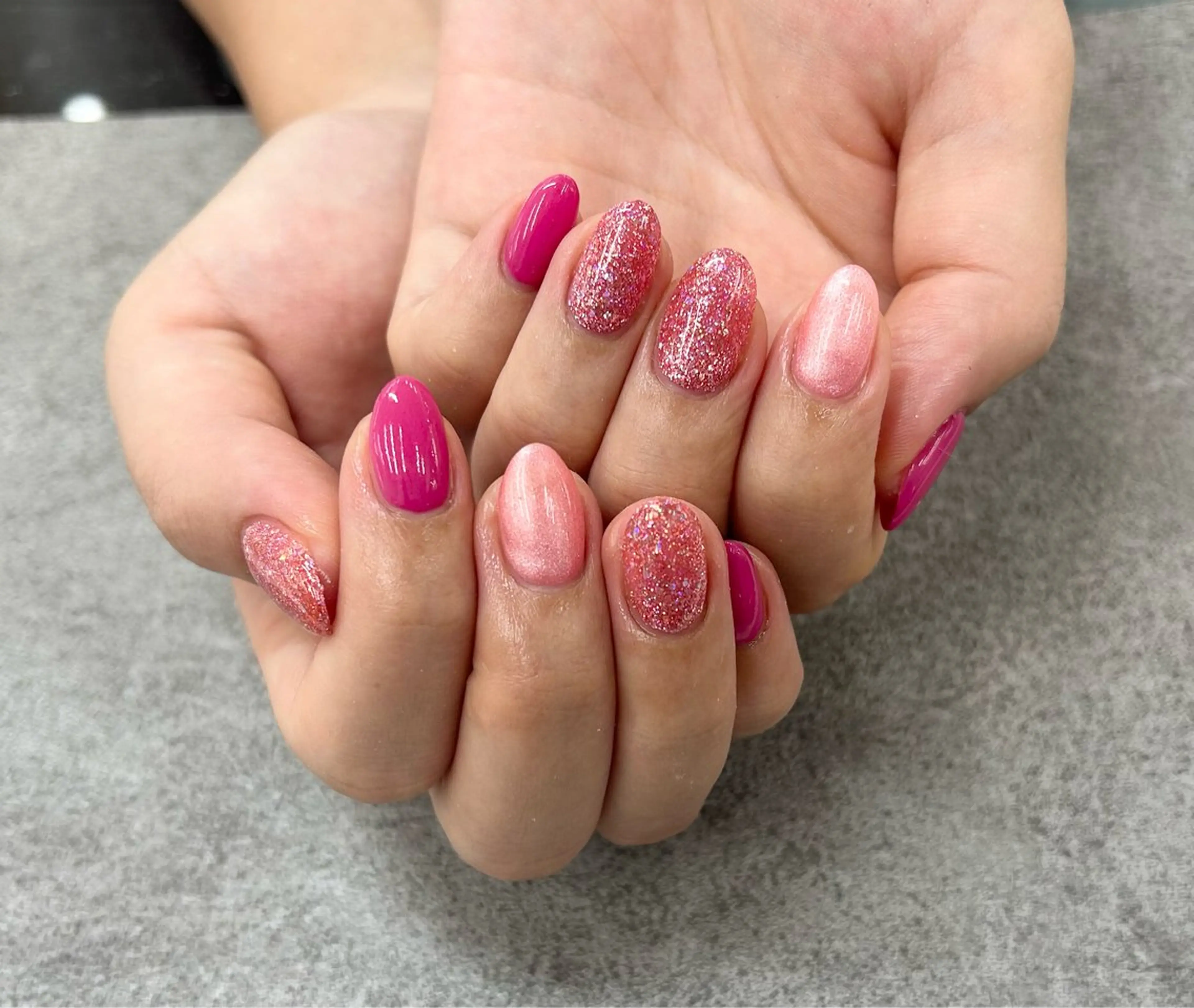 ネイル ピンク MAXKELLY MAIKAのネイルデザイン