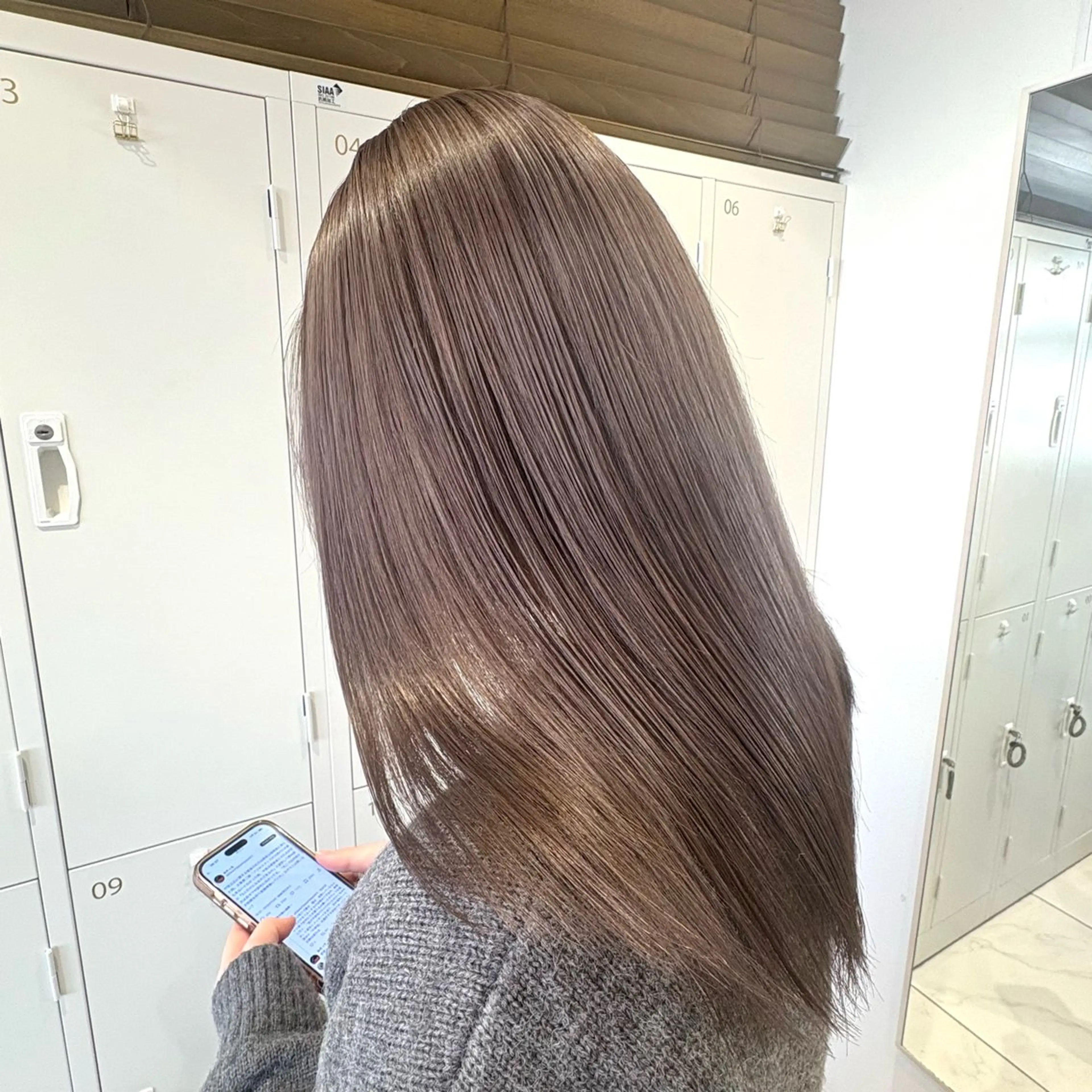 カラー 透明感カラー 加藤芽実カラーリスト ／ミルクティーカラーのヘアスタイル