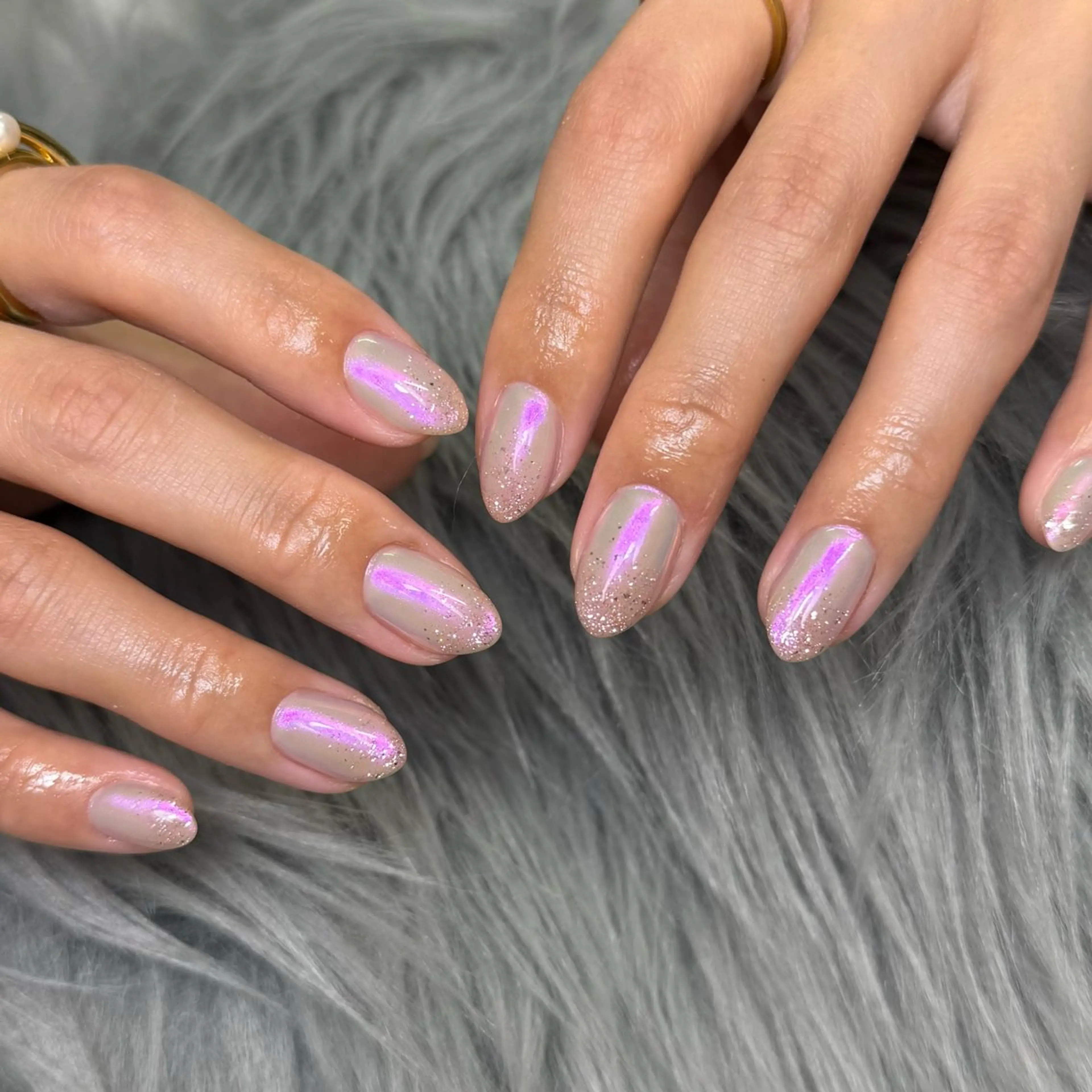 ネイル オーロラネイル ミラーネイル ピンク Nail salon h所属・nail salon h🎀小夏のネイルデザイン