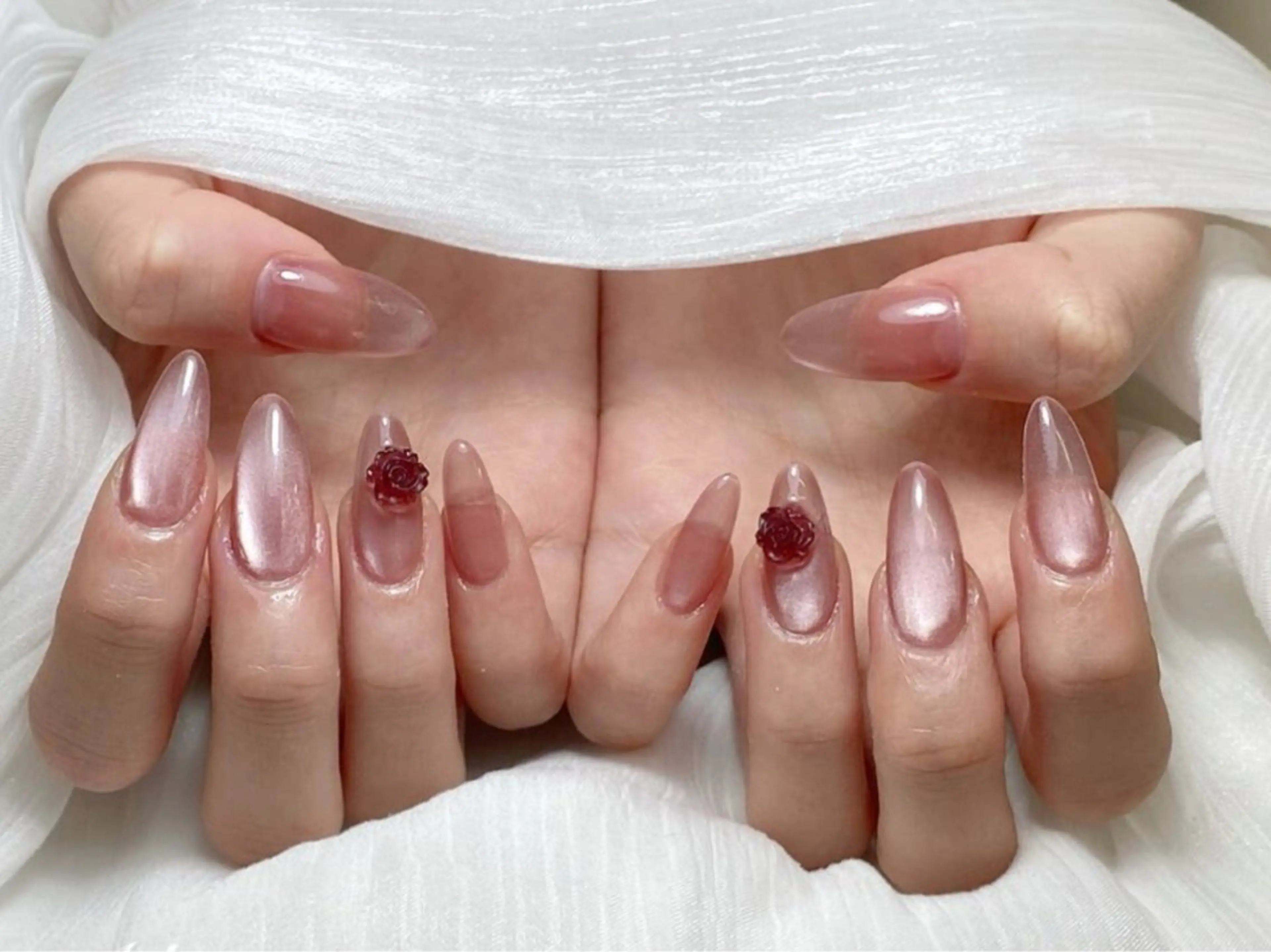 ❣️チップ長さ出しマグネット/フラッシュ 2色まで+パーツ2個付き💅初回ジェルオフ無料✨の写真