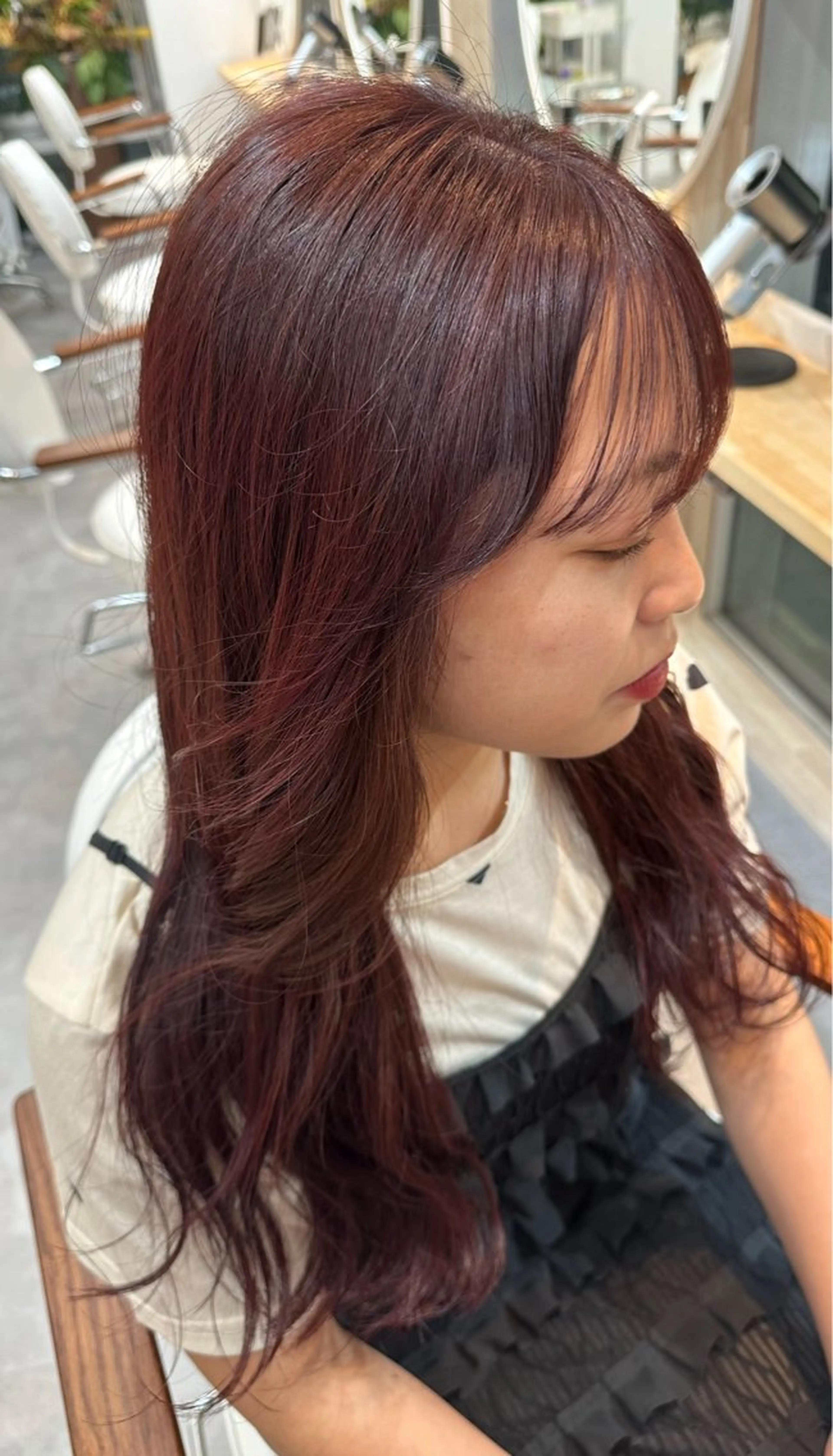 ロング オノ アイラのヘアスタイル