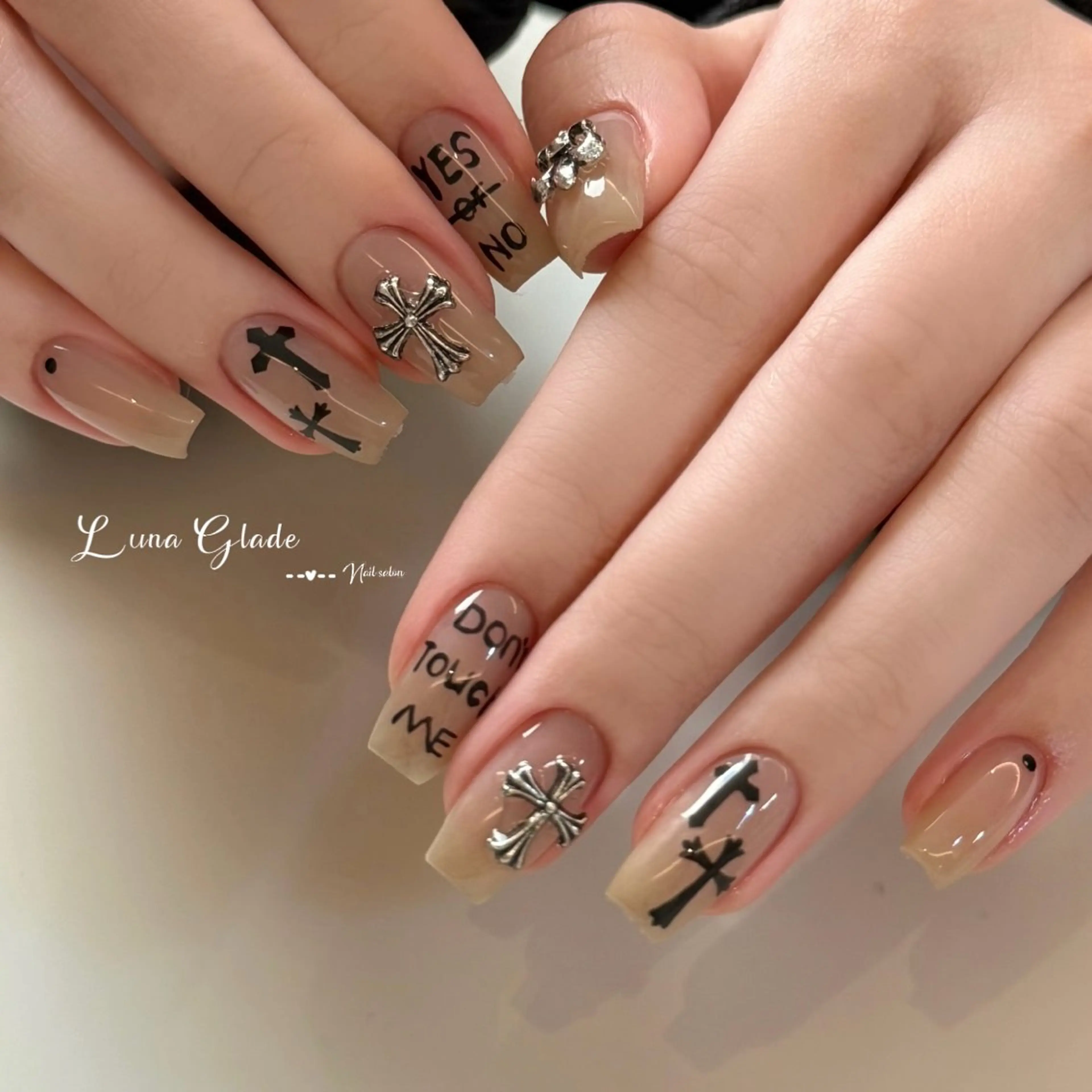 ネイル ハンドネイル Luna Glade Nail Salon所属・Luna Gladeのネイルデザイン