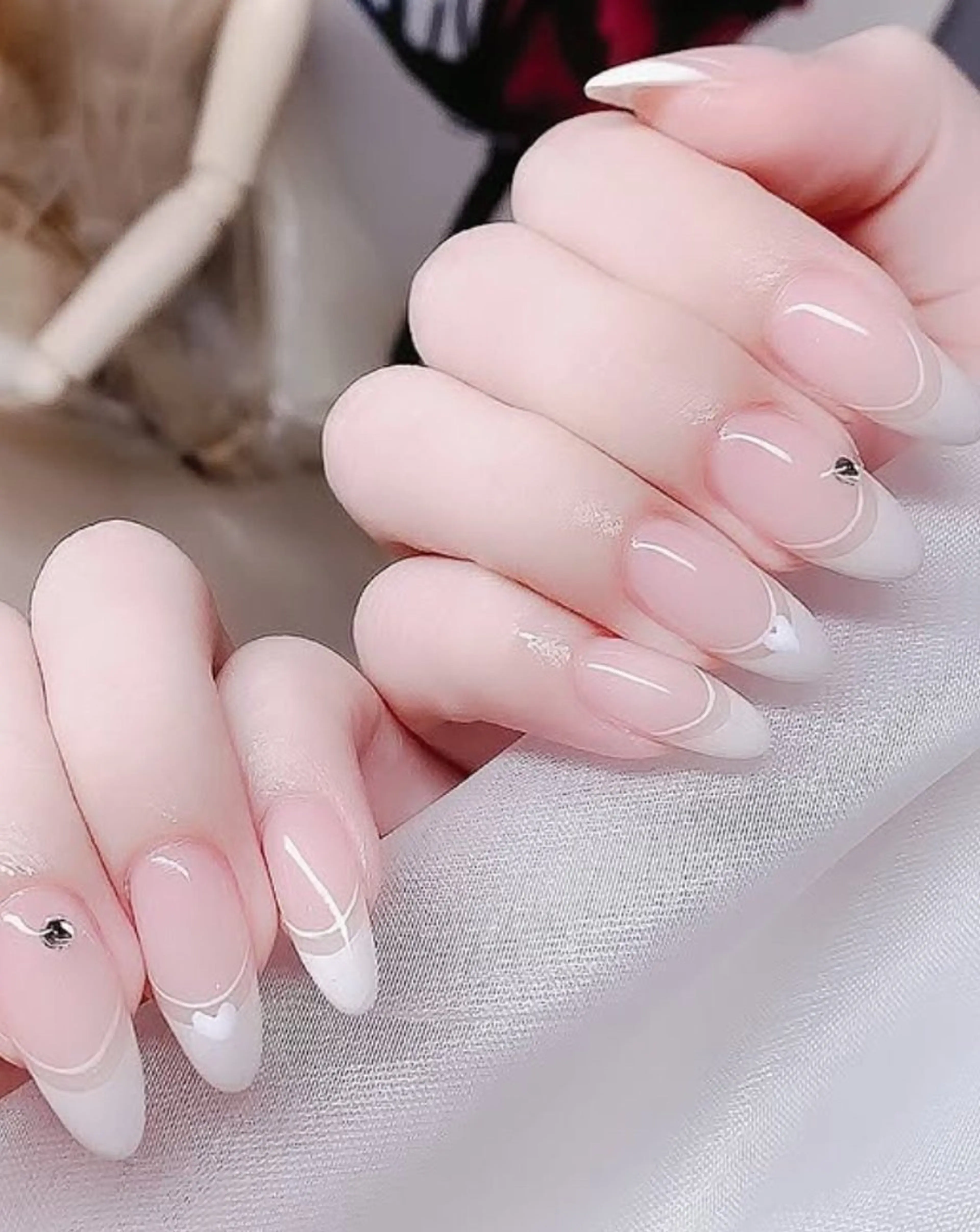 ネイル ハンドネイル Roger 舞のネイルデザイン