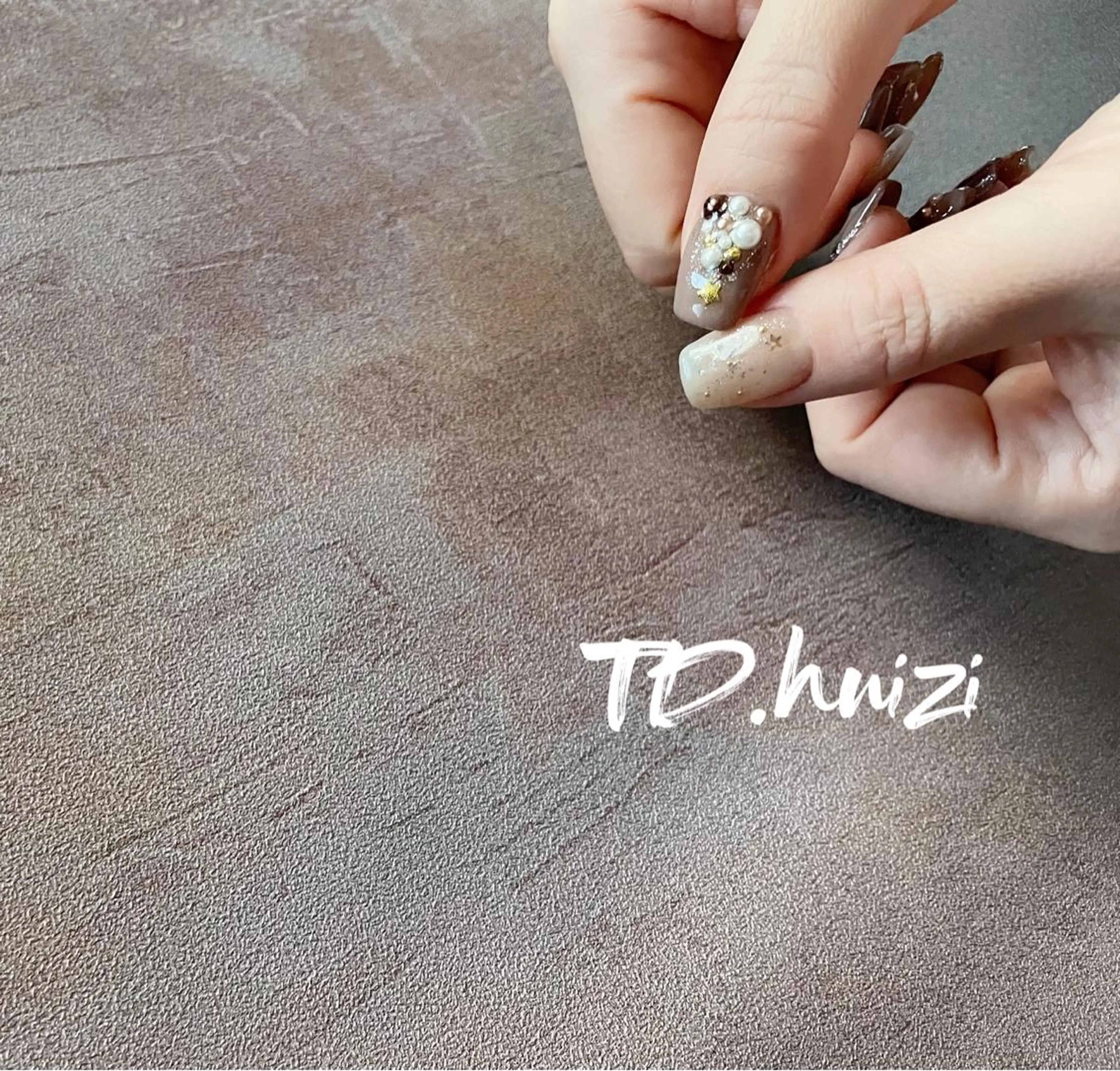 ミディアム めぐみのネイルサロン 惠のネイルデザイン