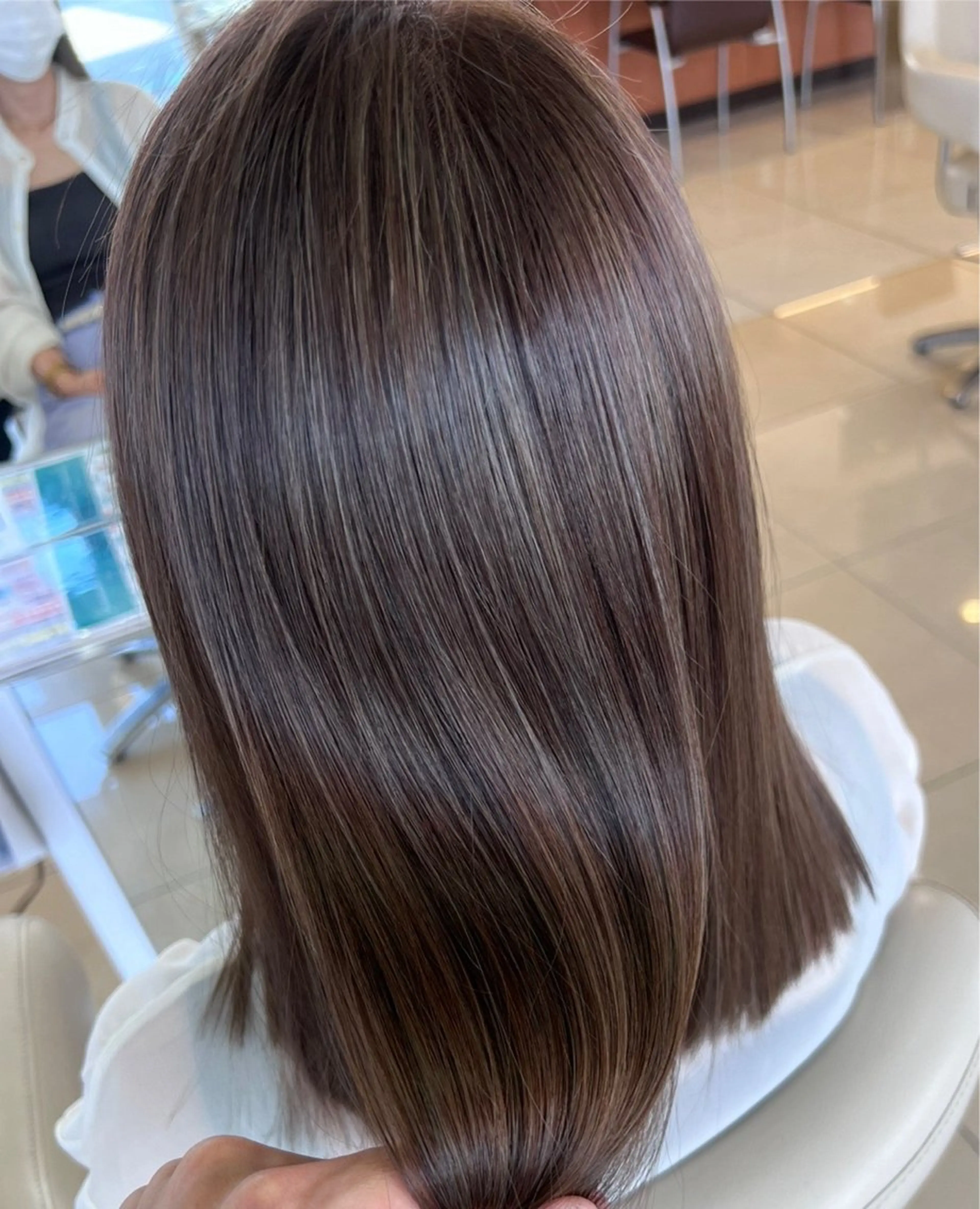 ミディアム カラー 縮毛矯正 トリートメント 🎀艶カラー🎀 大林未侑のヘアスタイル