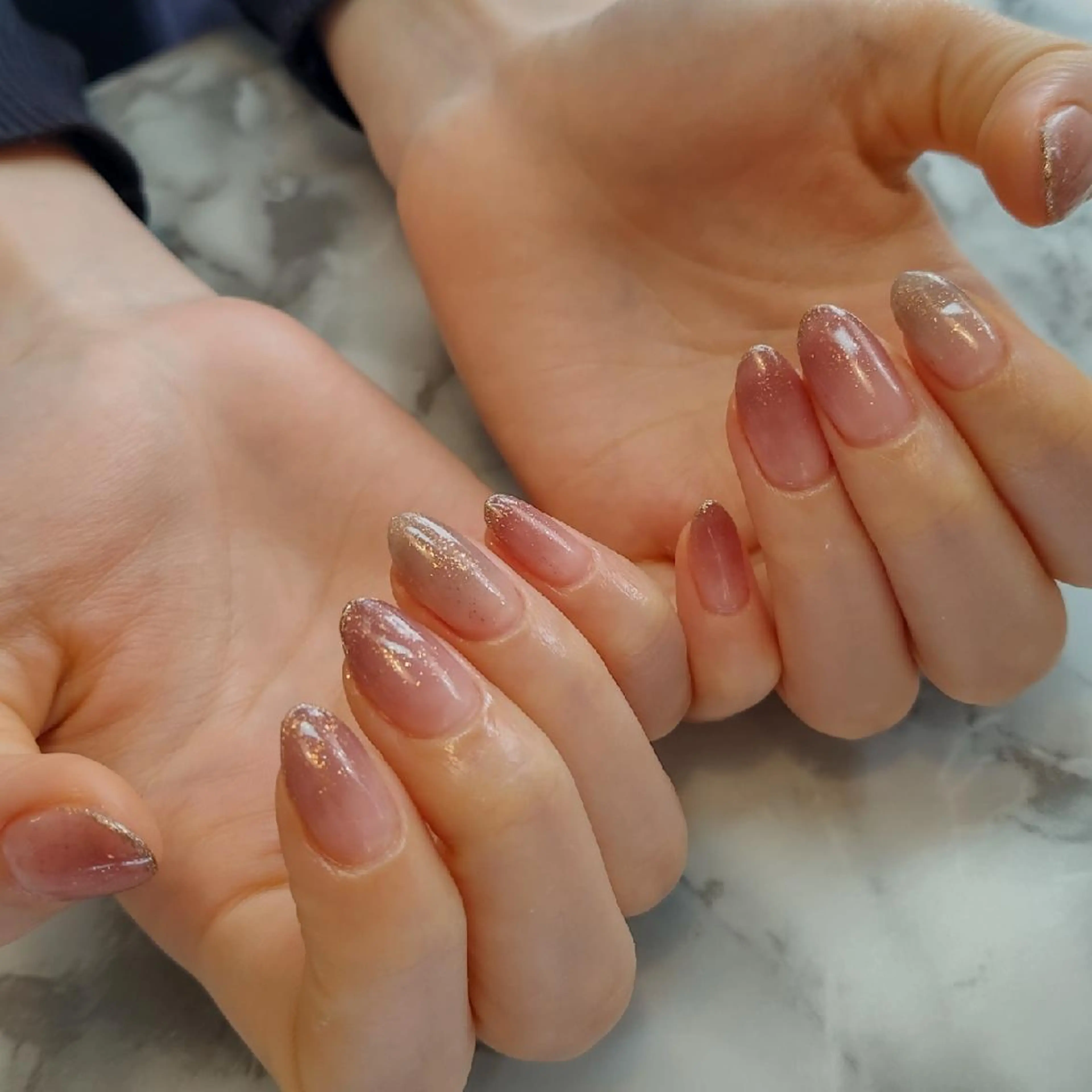 ネイル グラデーション ジェヌインネイル 河内のネイルデザイン