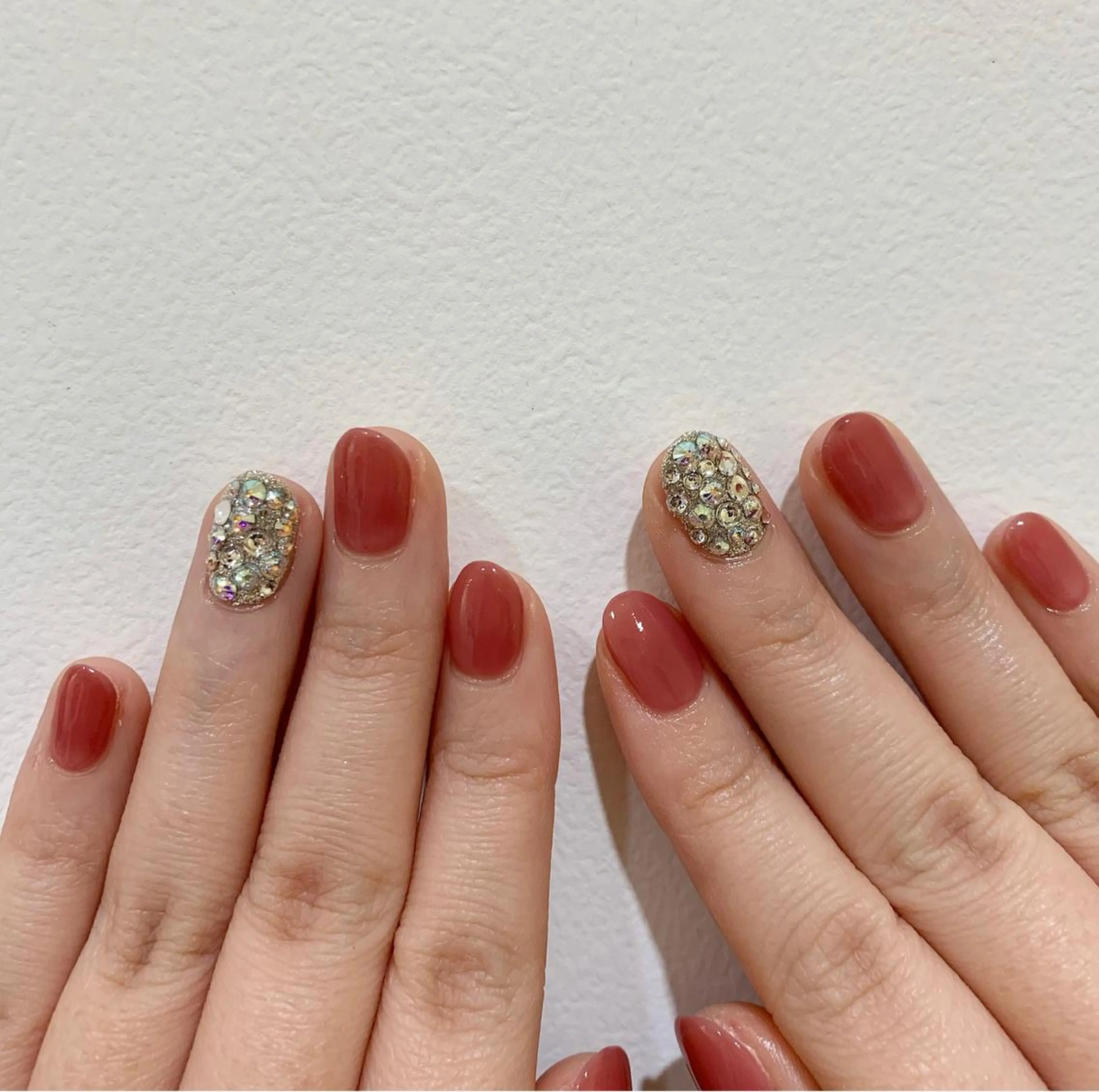 ネイル ブラウン ピンク パープル ハンドネイル 佐藤 穂乃香のネイルデザイン