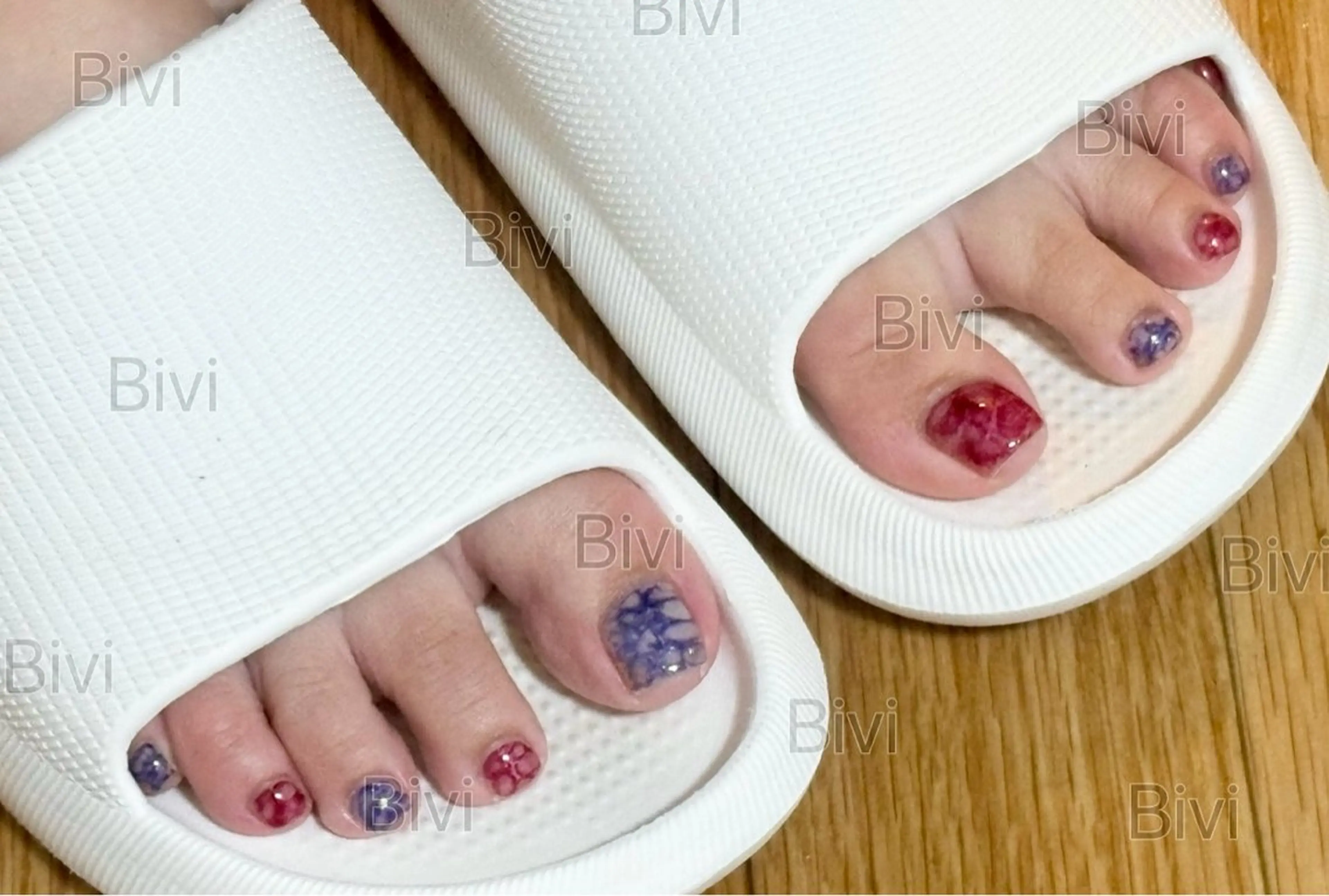 ネイル アートネイル ジェルネイル フットネイル ♡Bivi♡自爪に 優しいネイルサロンのネイルデザイン
