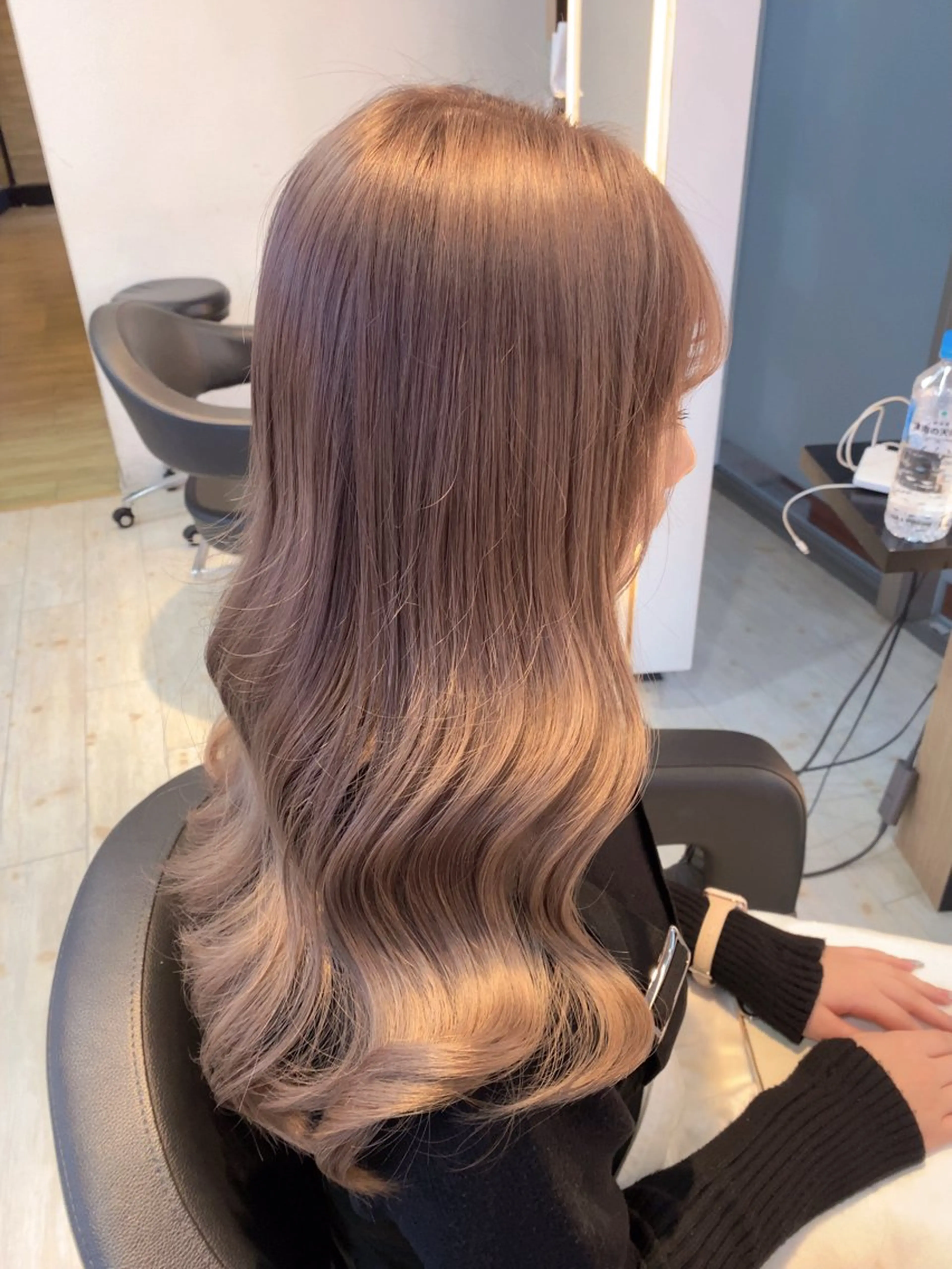 ロング カット ヘアカラー トリートメント 有働由良／ハイトーン ／韓国メンズヘアのヘアスタイル