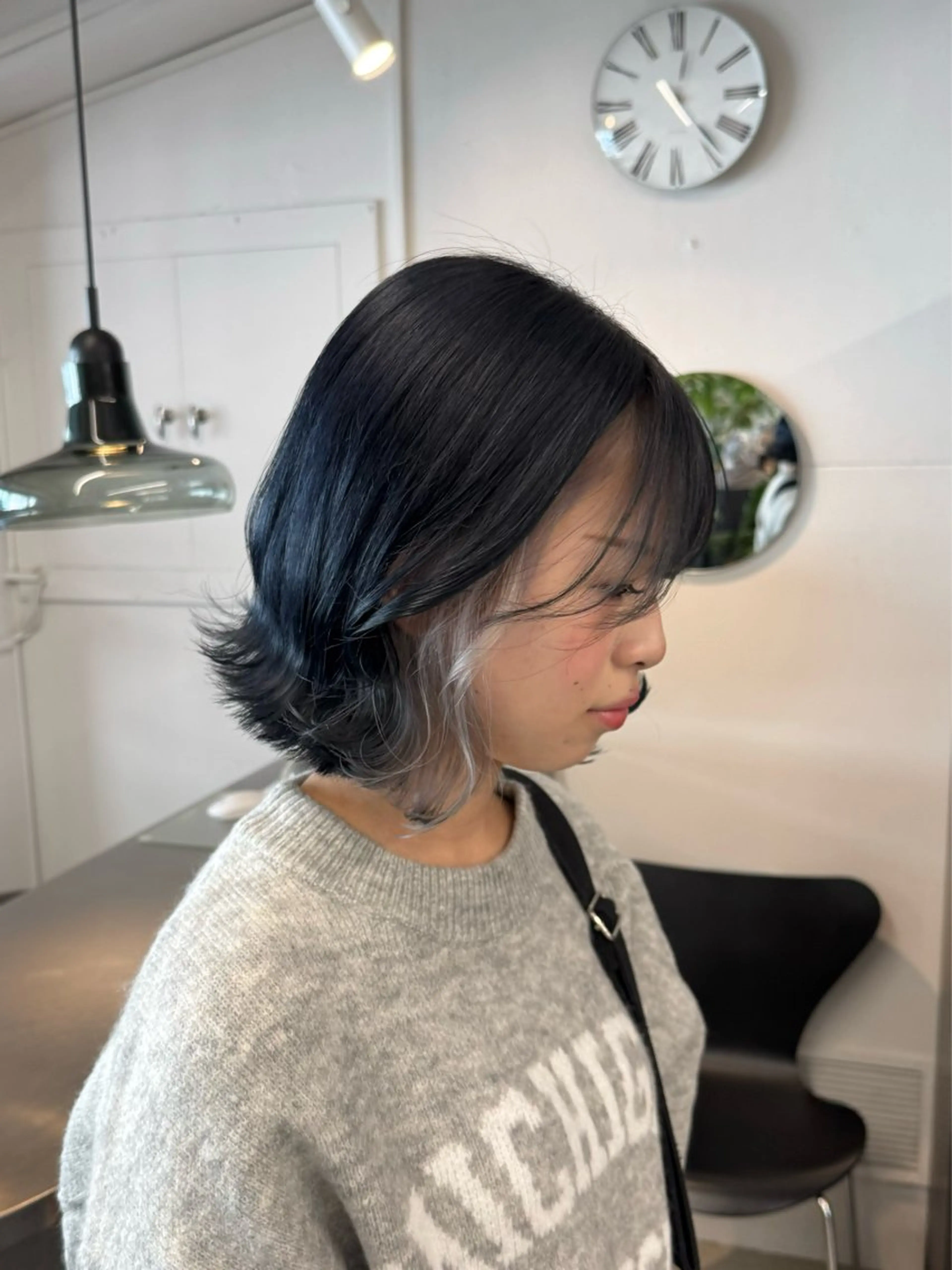 ミディアム INORI /フェイスレイヤーのヘアスタイル