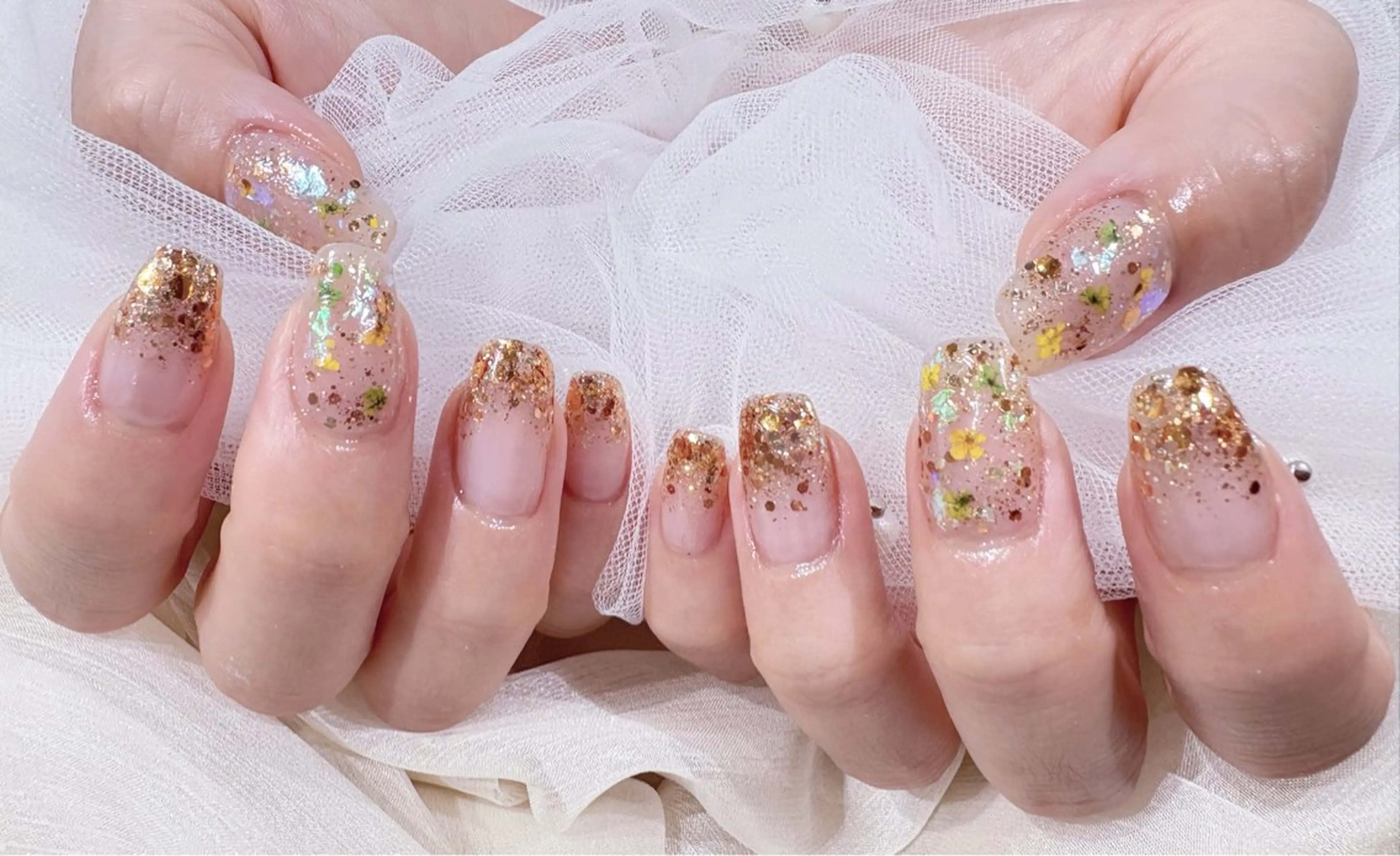 ネイル ラメ(グリッター) ラメグラデーション Nail R🌷 AKARI恵比寿のネイルデザイン