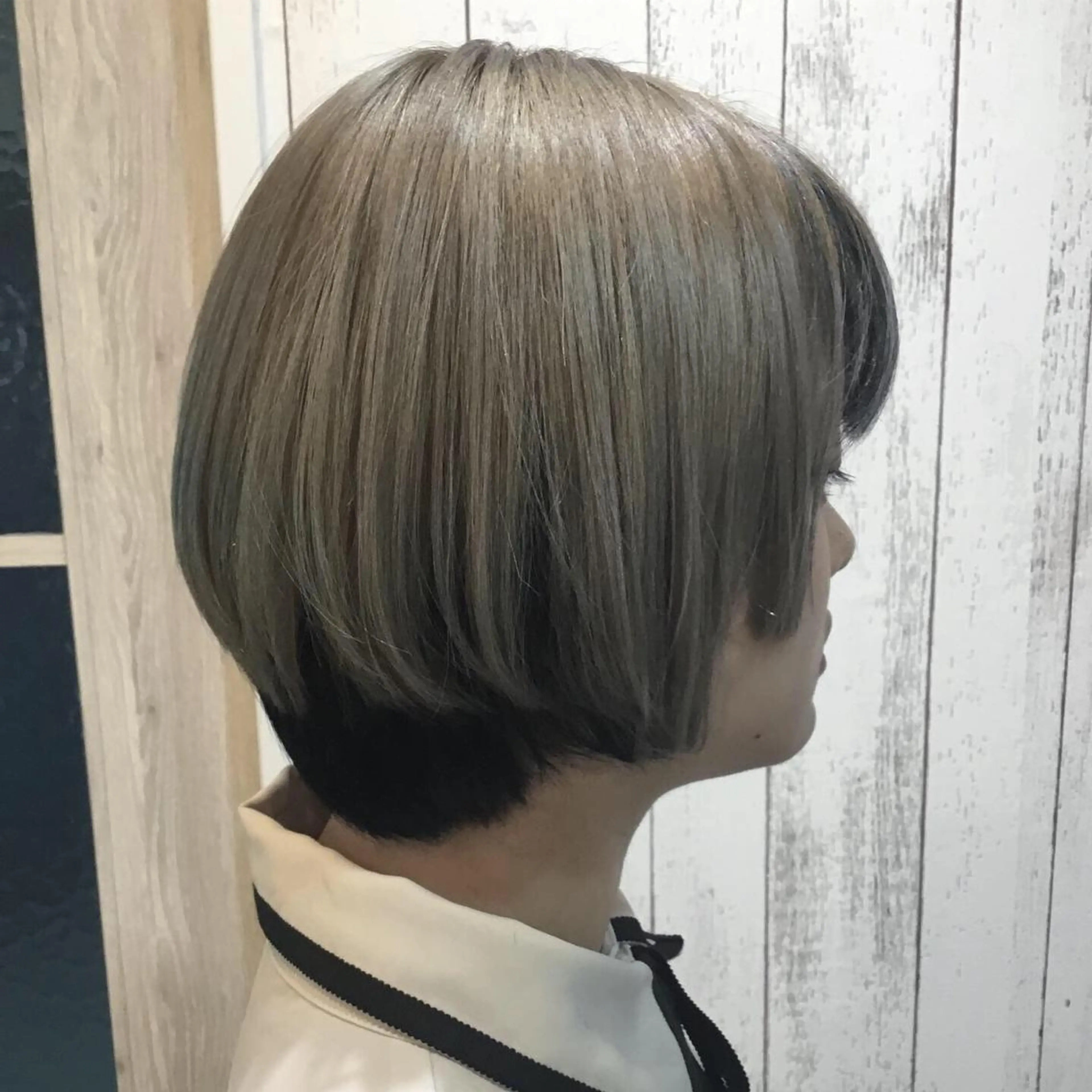 ショート カラー embrace エンブレイスのヘアスタイル